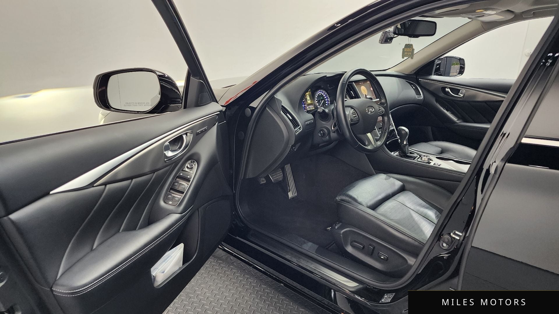 Infiniti Q50 2016 — миниатюра 10