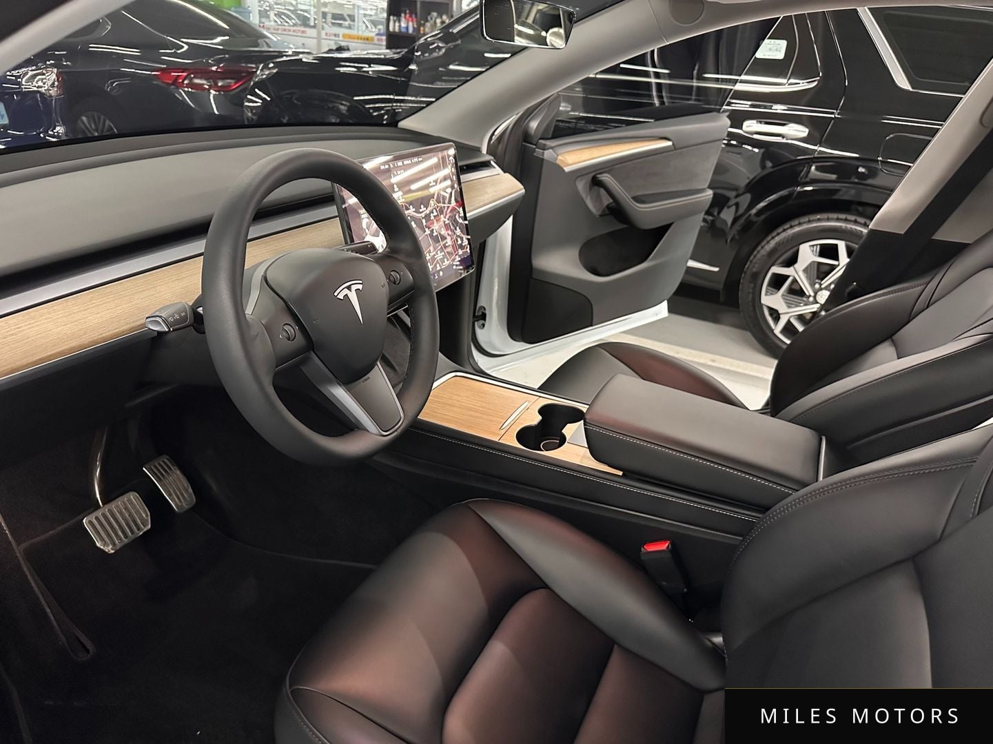 Tesla 모델 Y 2023 — миниатюра 11