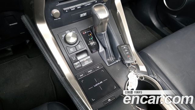 Лексус NX300h 2018 — миниатюра 9
