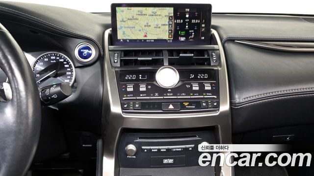 Лексус NX300h 2018 — миниатюра 12