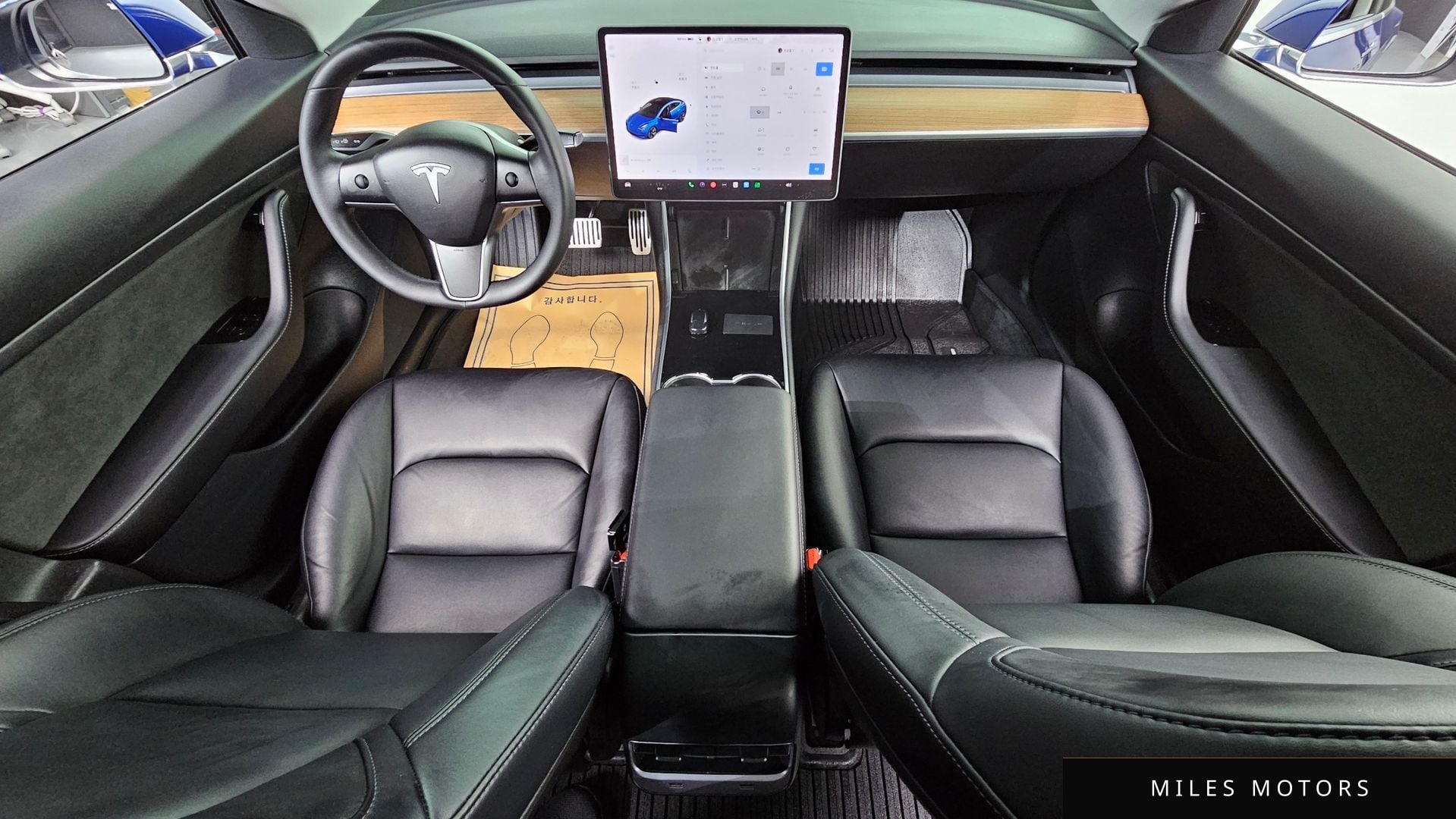 Tesla 모델 3 2020 — миниатюра 10