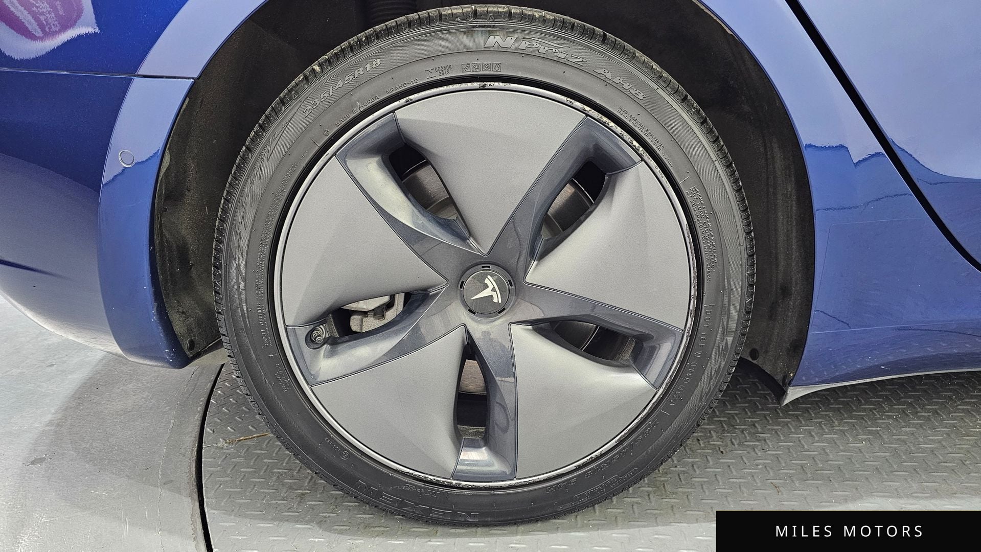 Tesla 모델 3 2020 — миниатюра 7
