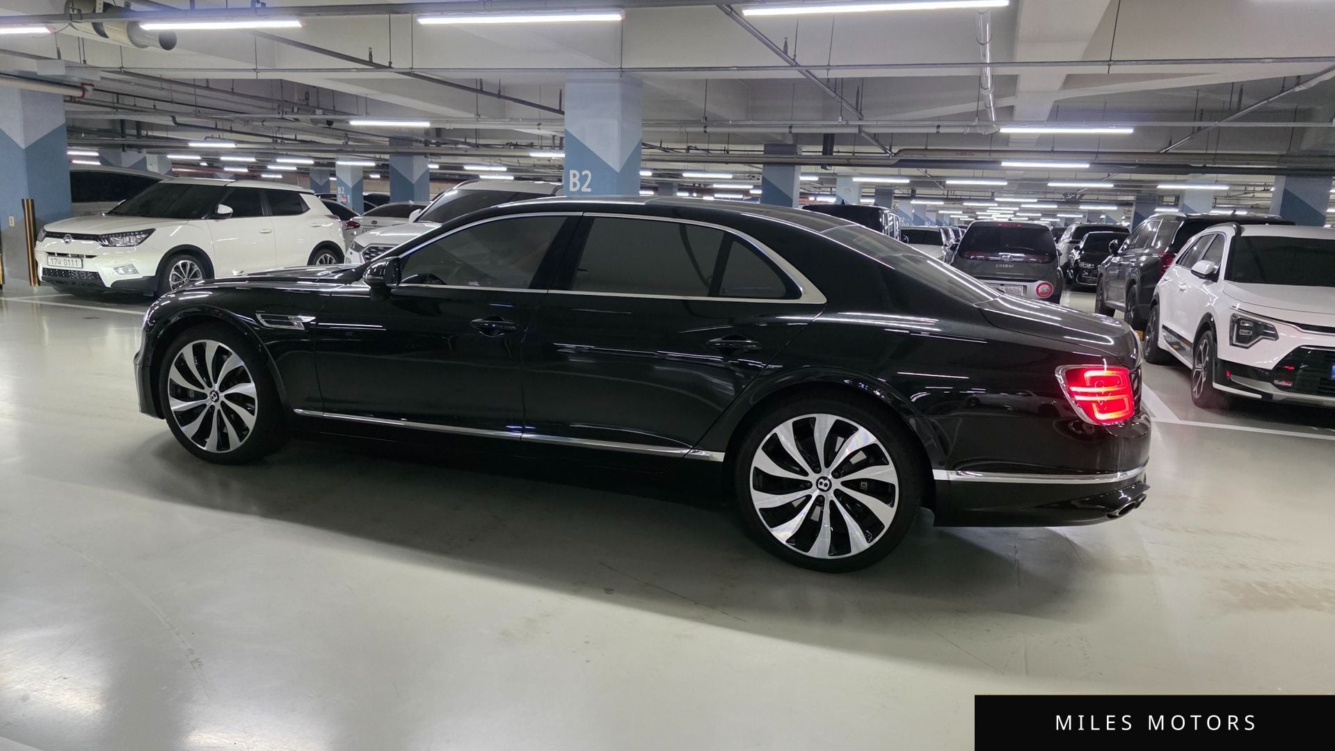 Bentley 플라잉스퍼 2021 — миниатюра 2