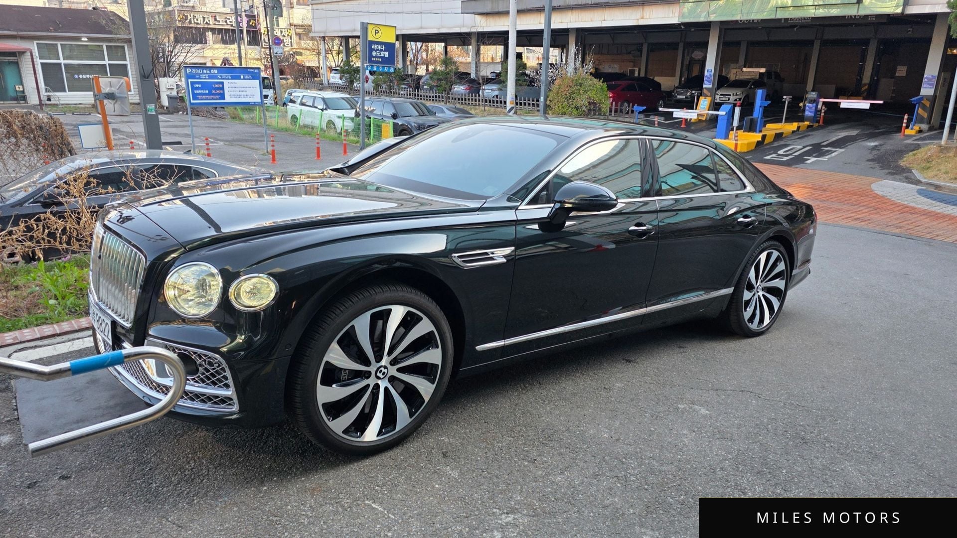 Bentley 플라잉스퍼 2021 — миниатюра 5