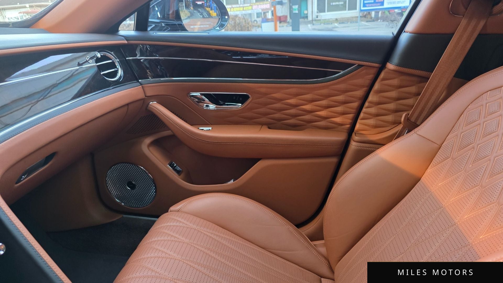 Bentley 플라잉스퍼 2021 — миниатюра 13