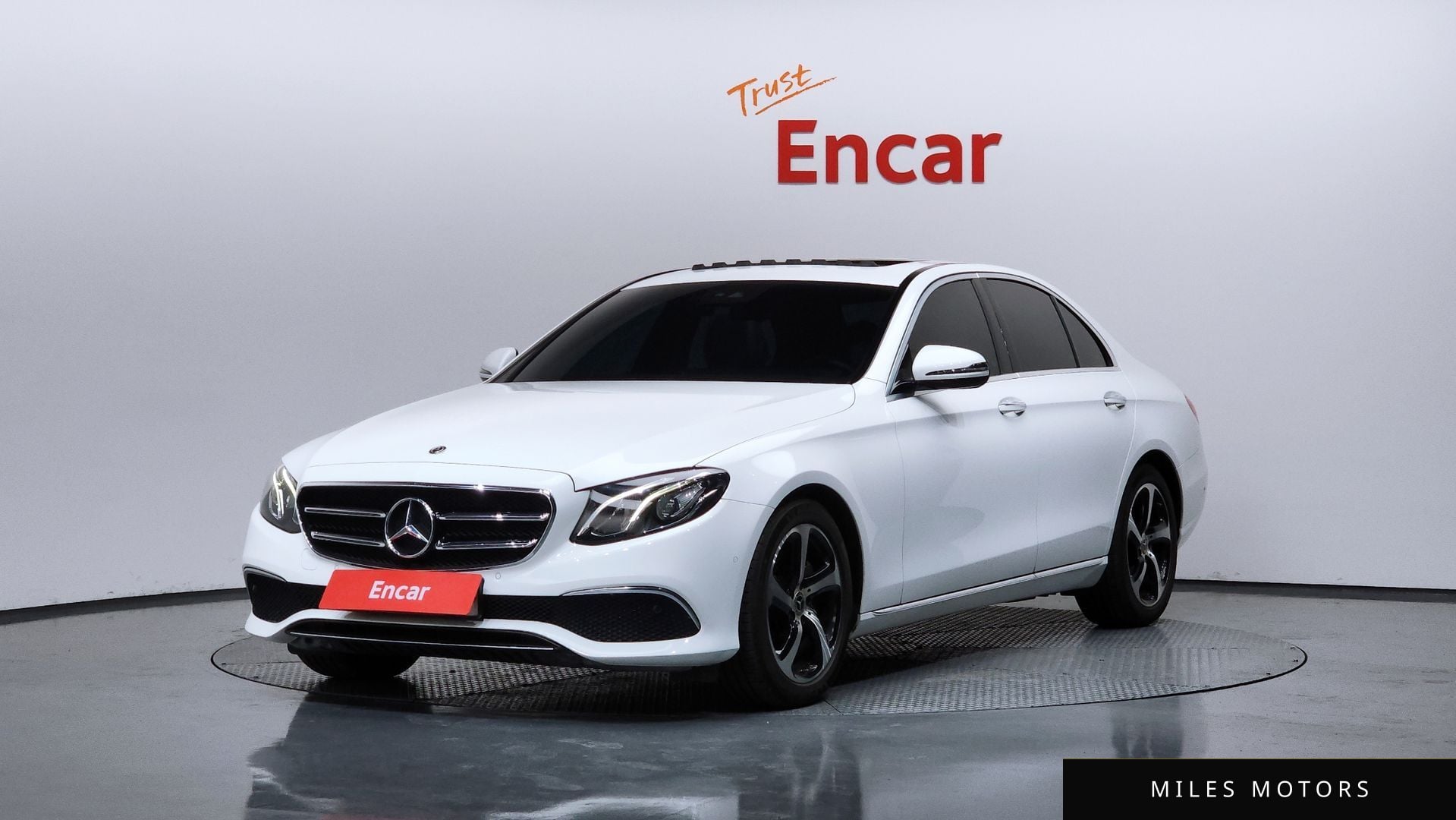 Mercedes-Benz E-Class W213 2020 — фото 1 из 12