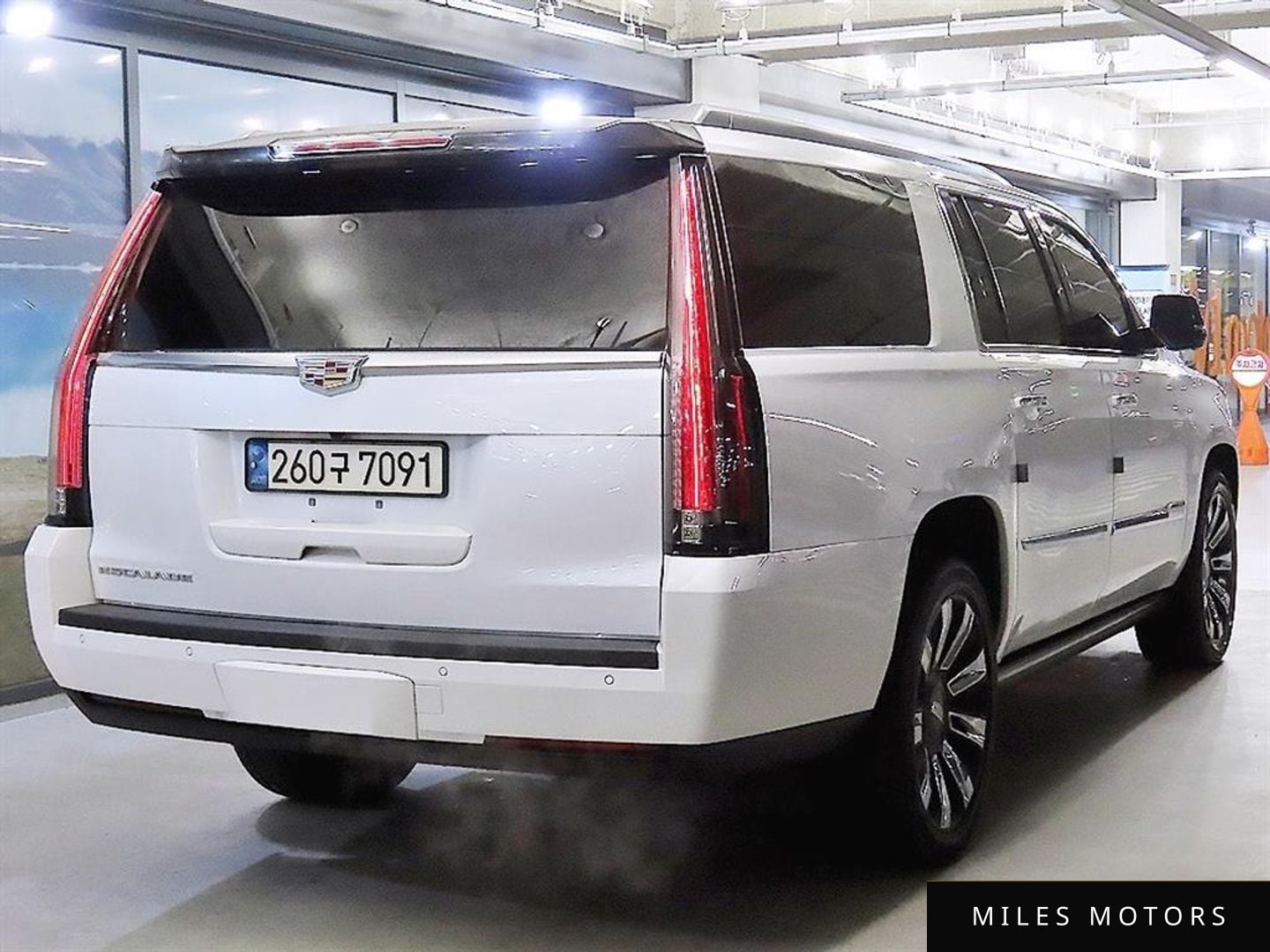 Cadillac Escalade 2016 — миниатюра 4