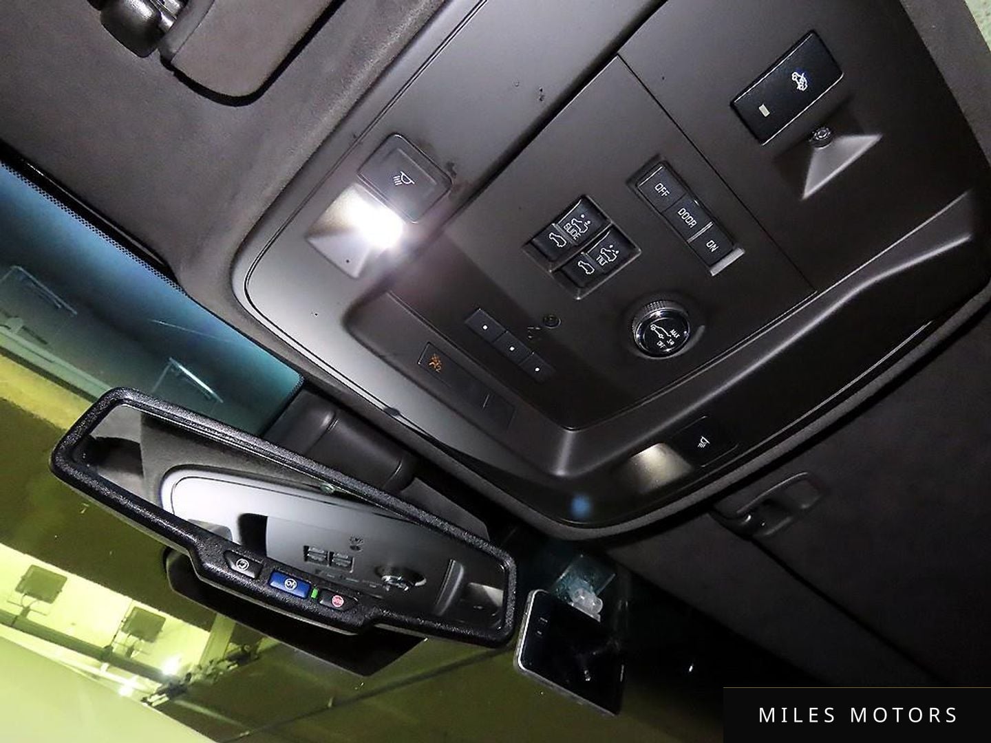 Cadillac Escalade 2016 — миниатюра 13