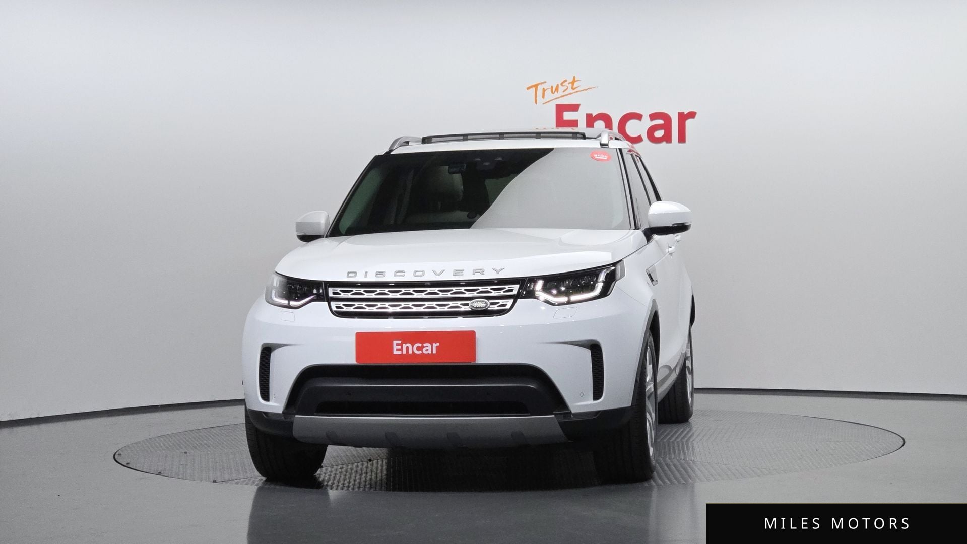 Land Rover Discovery 2019 — миниатюра 3