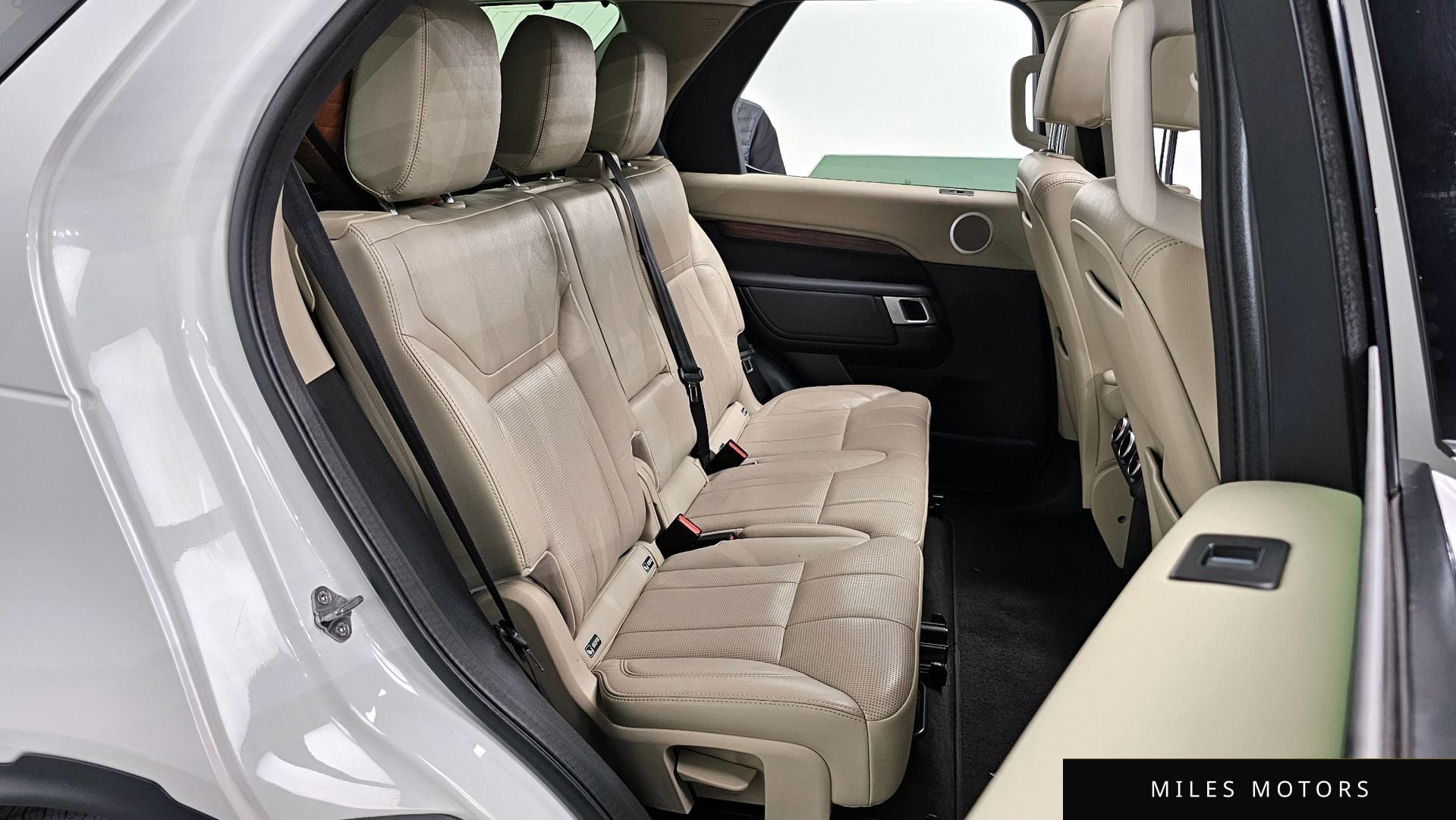 Land Rover Discovery 2019 — миниатюра 11