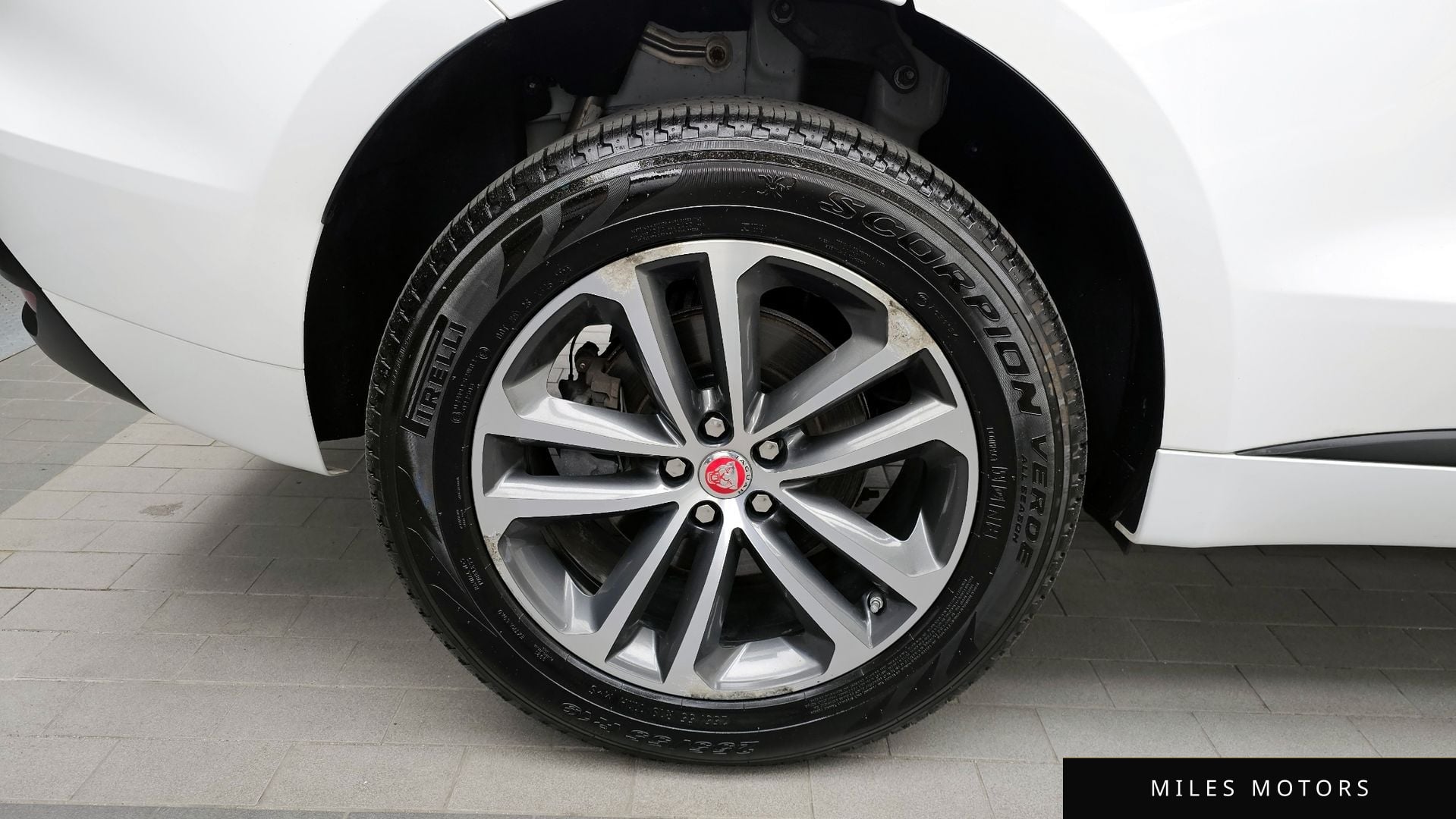 Jaguar F-PACE 2017 — миниатюра 5