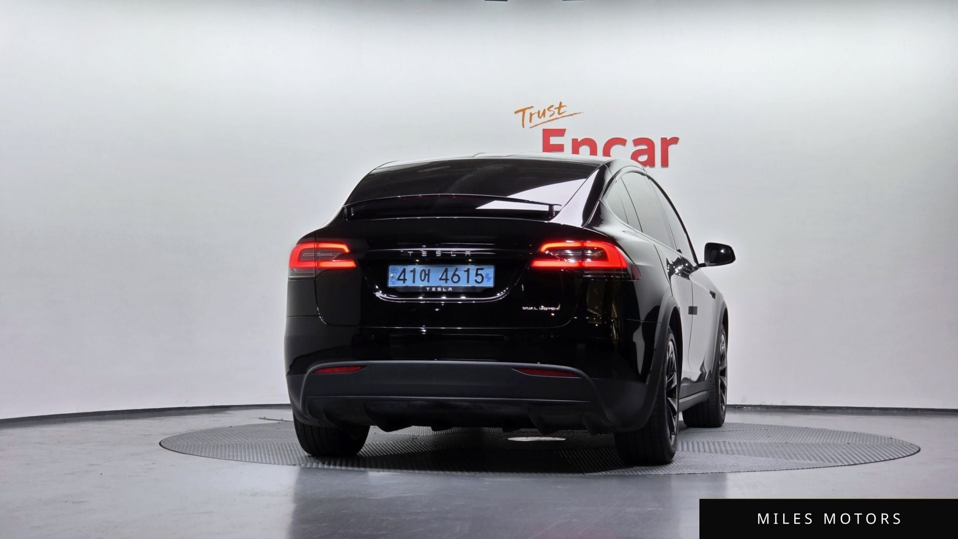 Tesla Model X 2020 — миниатюра 4