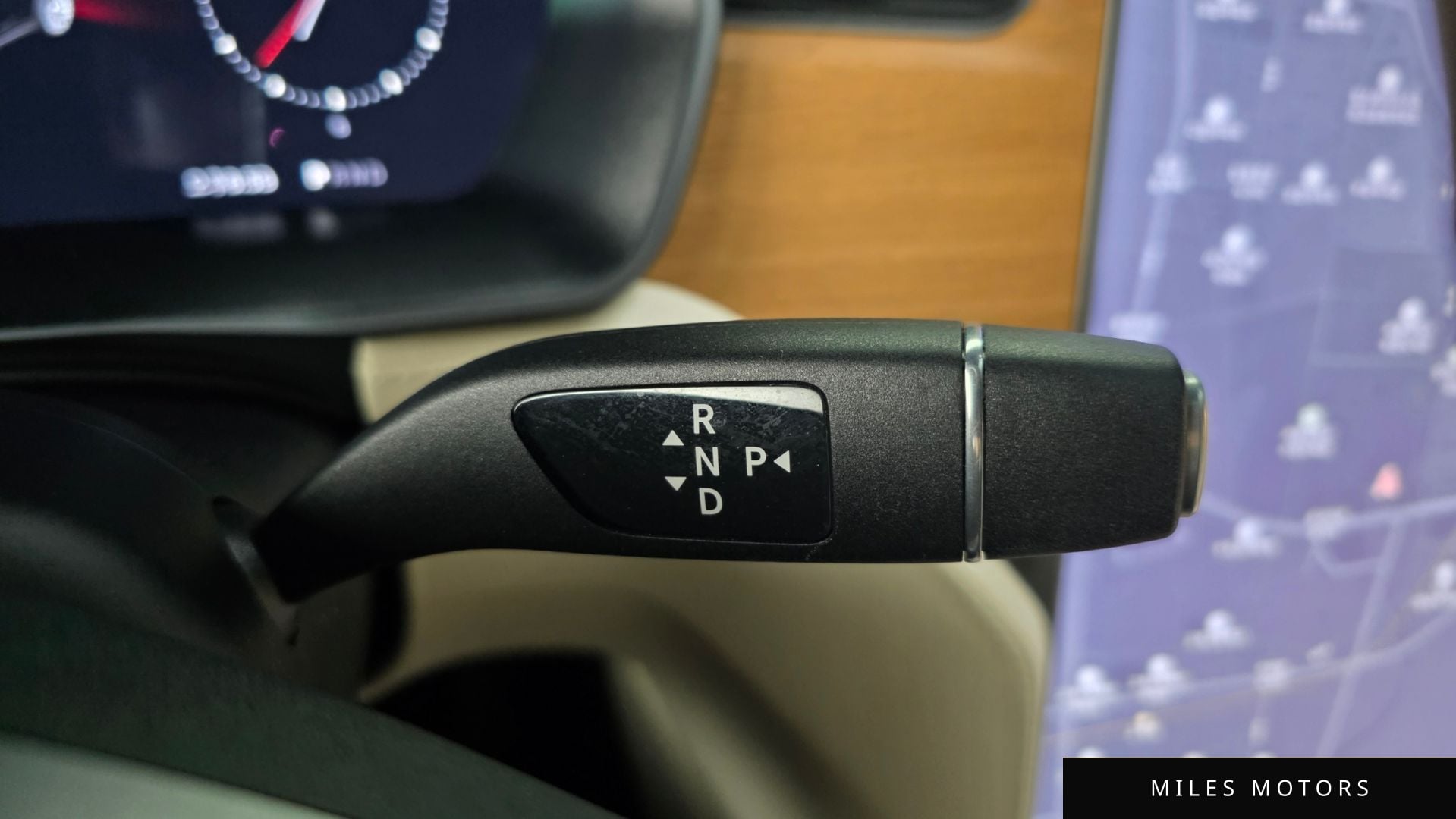 Tesla Model X 2020 — миниатюра 9