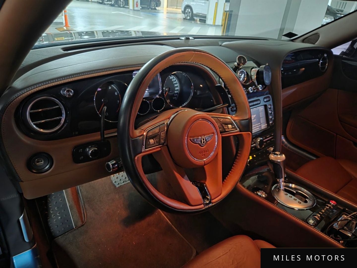 Bentley 플라잉스퍼 2011 — миниатюра 15