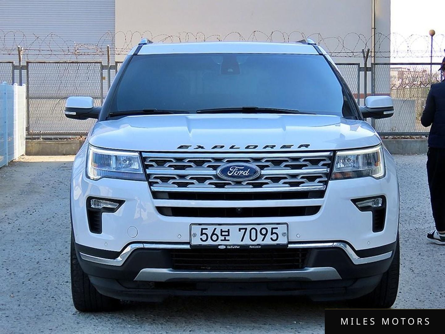 Ford Explorer 2019 — фото 1 из 12