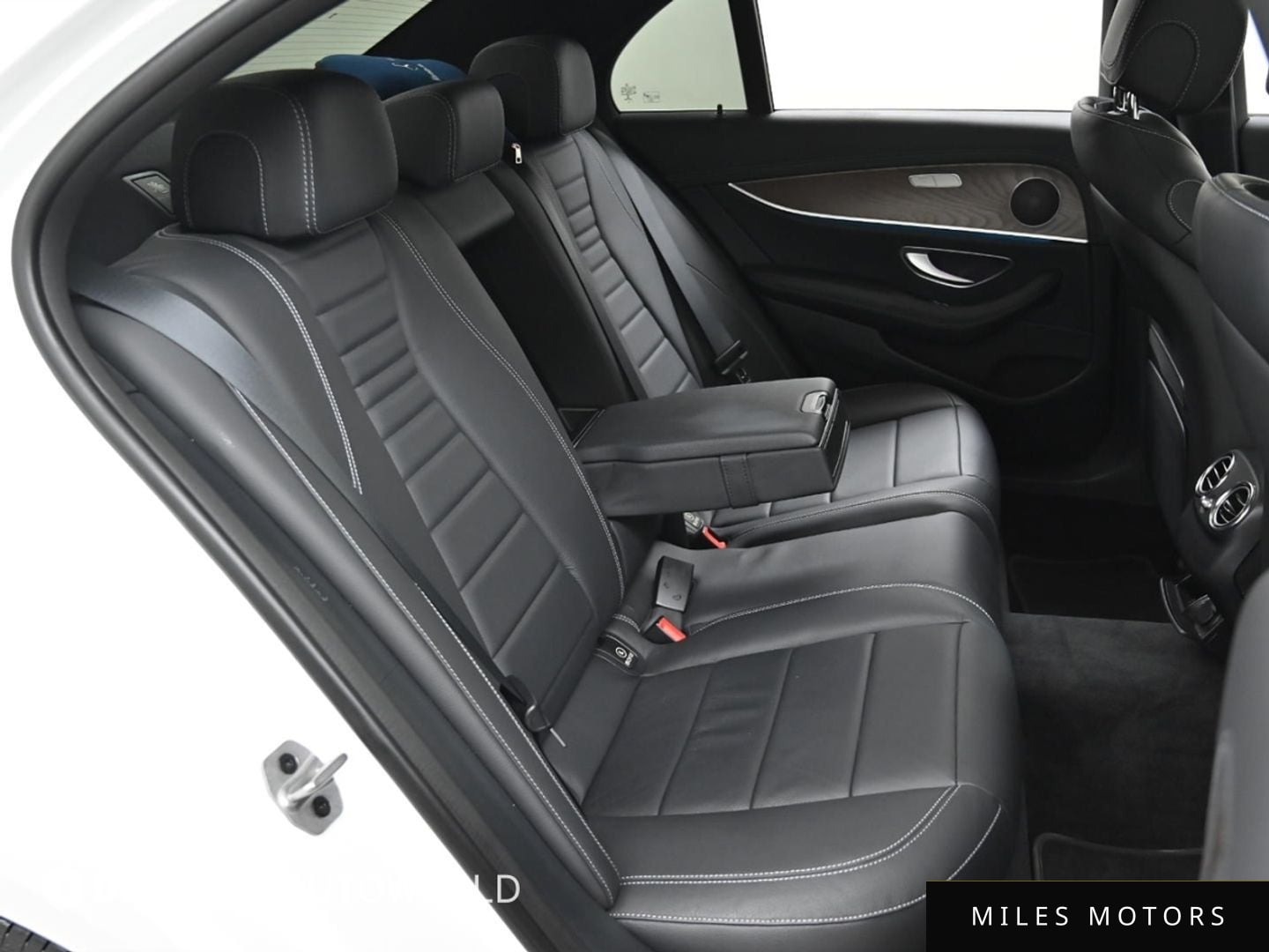 Mercedes-Benz E-Class W213 2021 — миниатюра 12
