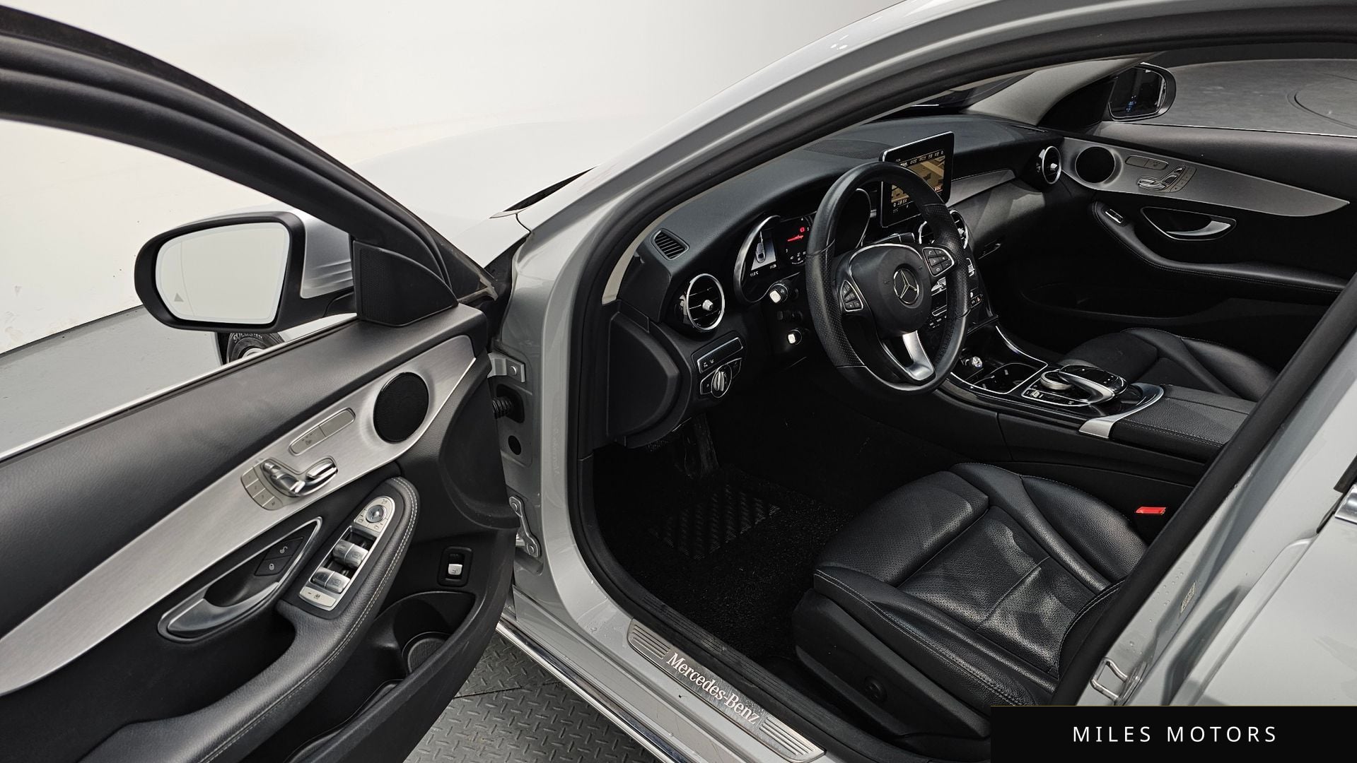 Mercedes-Benz C-Class W205 2018 — миниатюра 13
