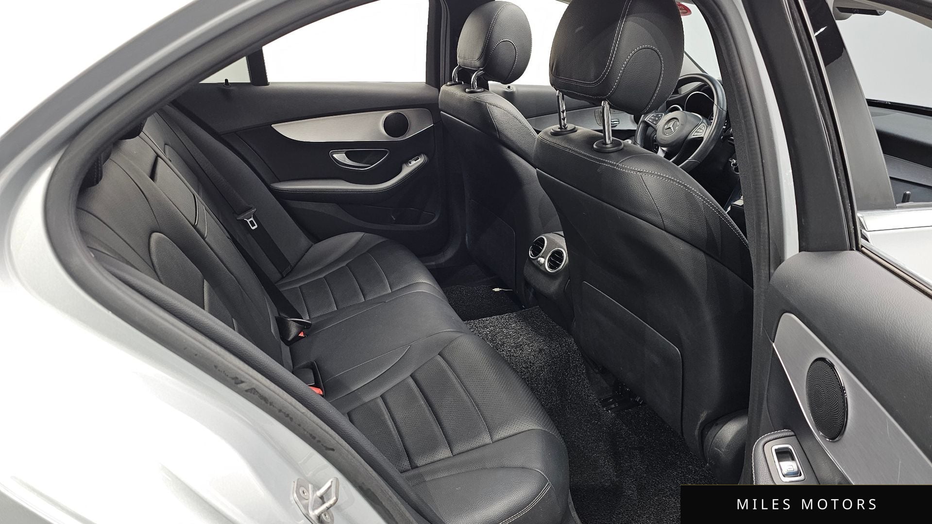 Mercedes-Benz C-Class W205 2018 — миниатюра 17