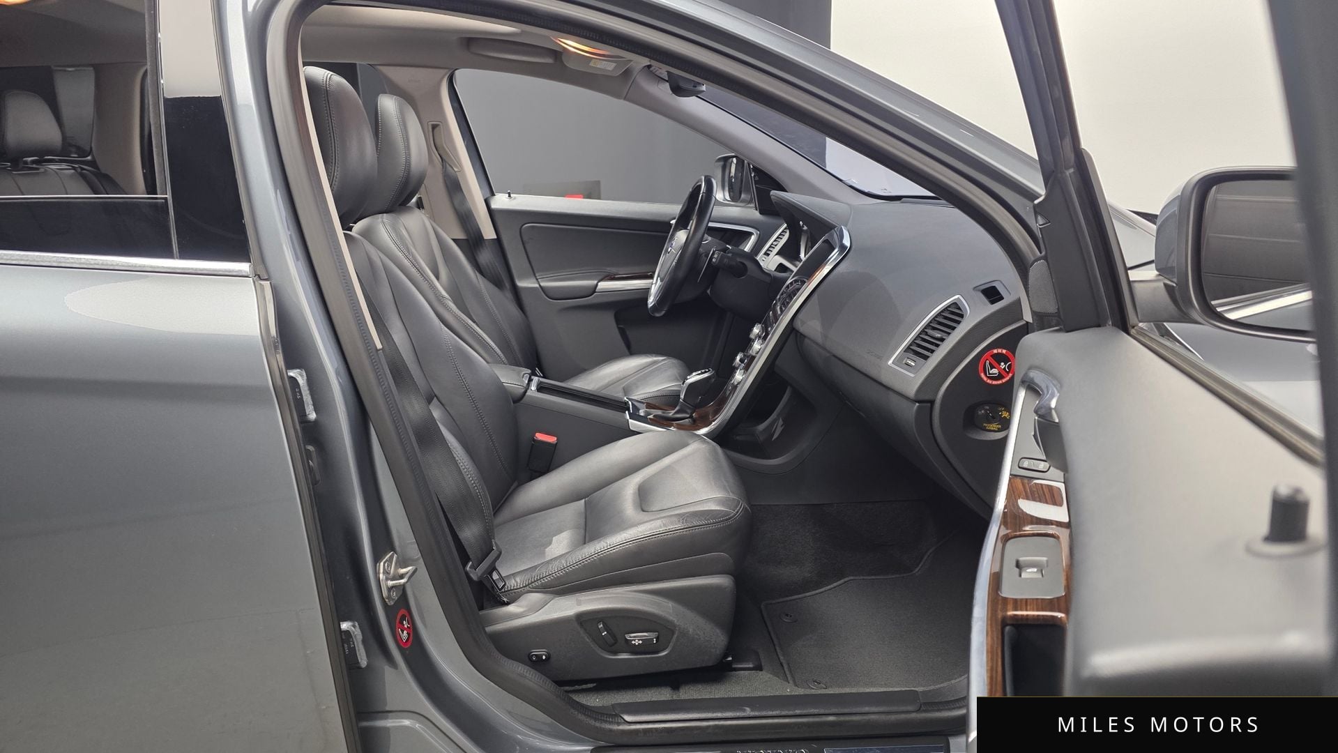 Volvo XC60 2017 — миниатюра 12