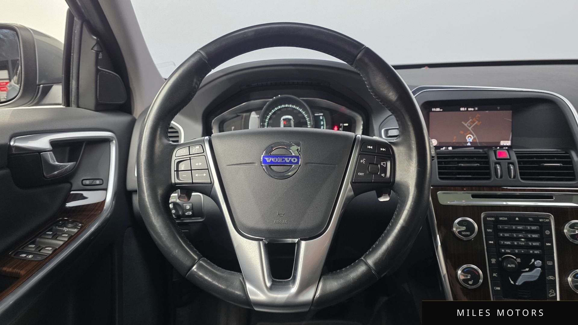 Volvo XC60 2017 — миниатюра 18