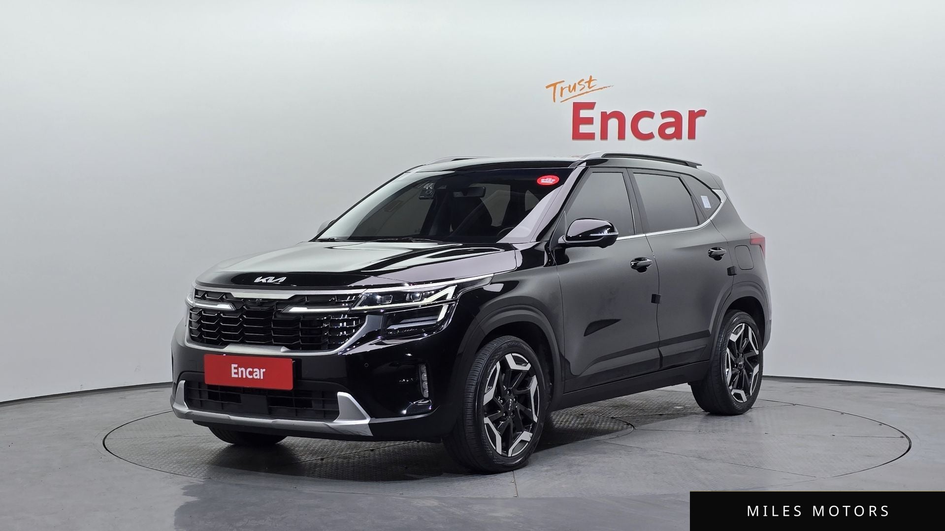 Kia Seltos 2023 — фото 1 из 12