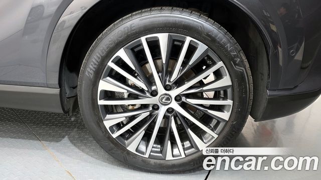 Лексус RX450h+ 2024 — миниатюра 7
