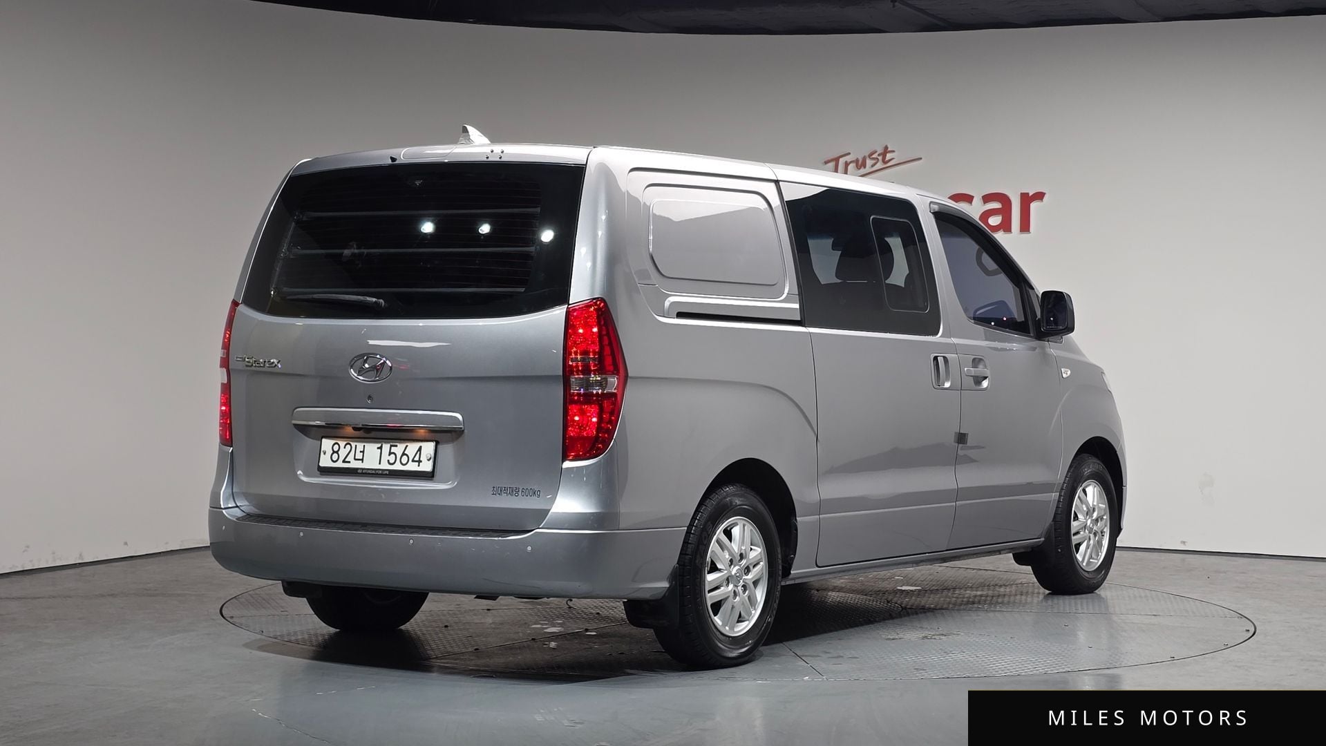 Hyundai Starex 2019 — миниатюра 2