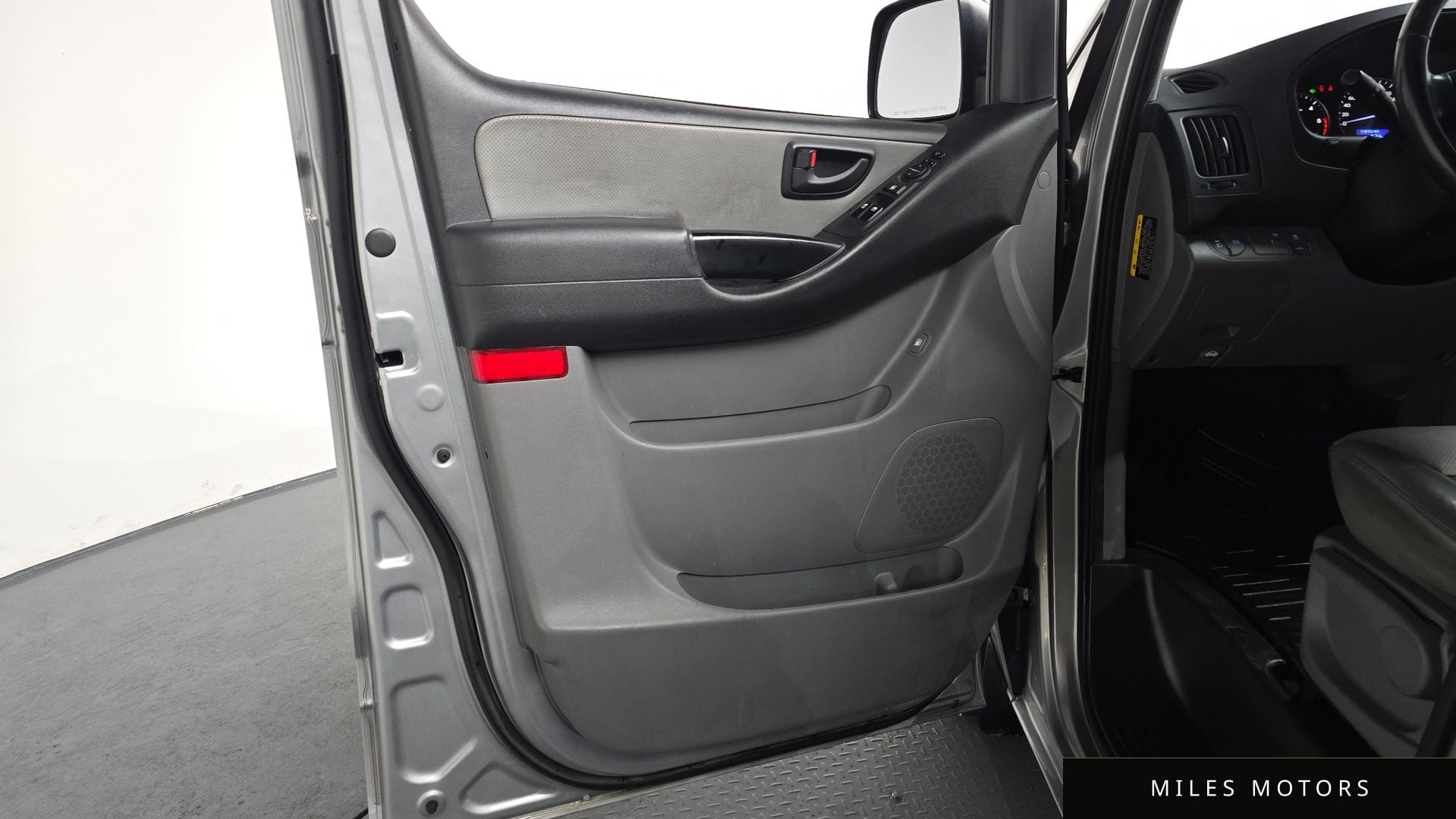 Hyundai Starex 2019 — миниатюра 15