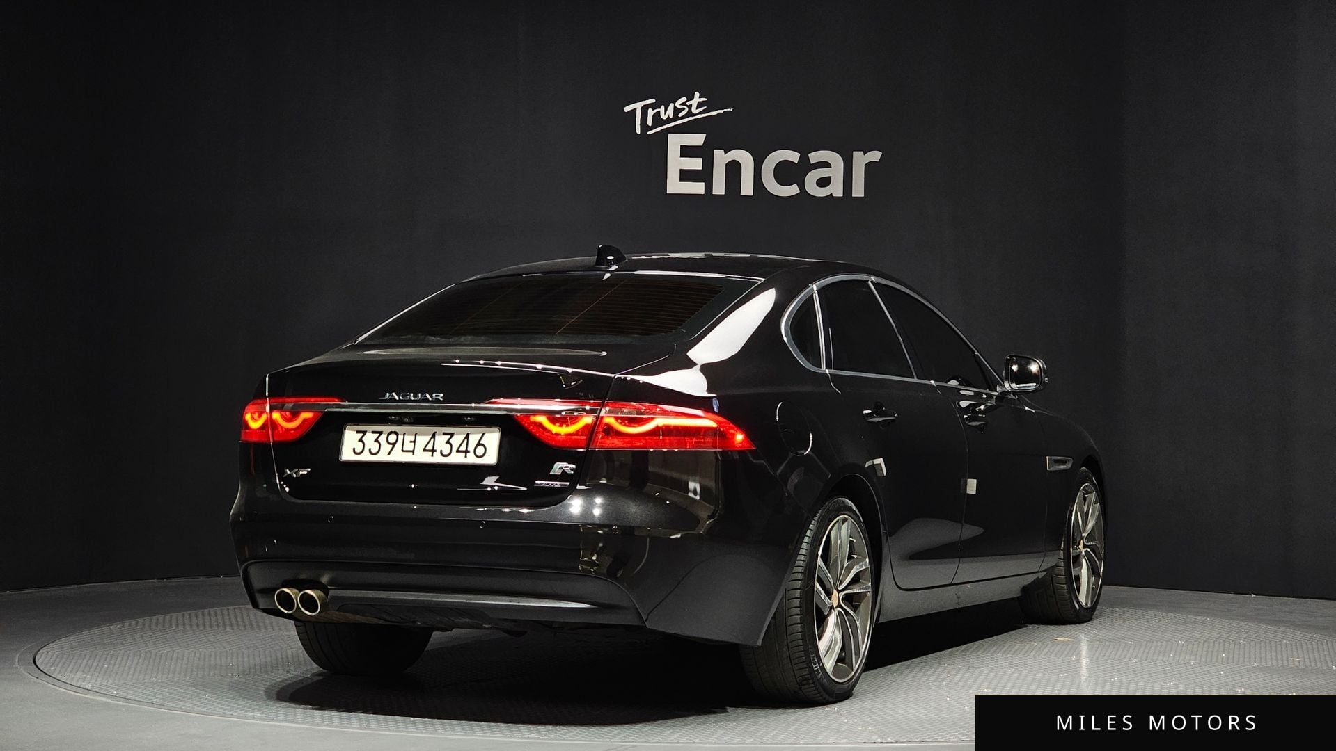 Jaguar XF (X260) 2017 — миниатюра 2