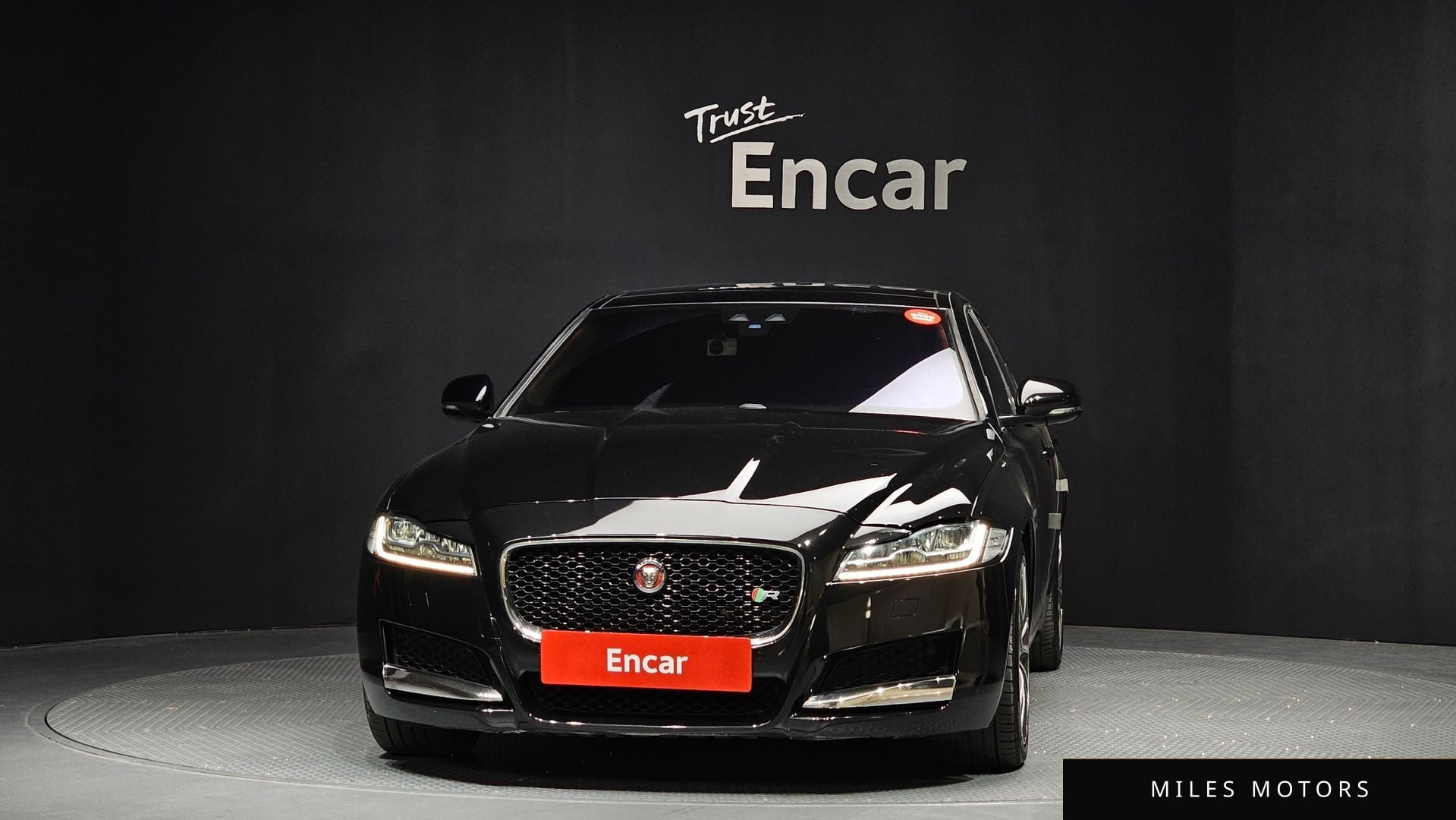 Jaguar XF (X260) 2017 — миниатюра 3
