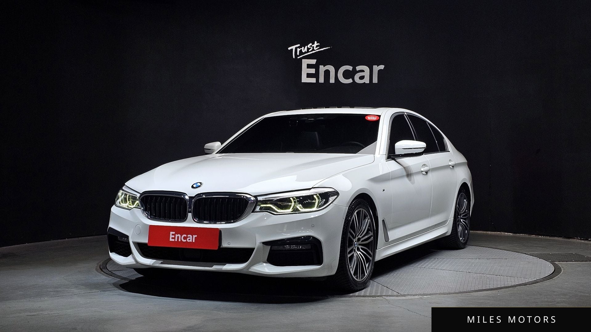 BMW 5 Series (G30) 2020 — фото 1 из 12