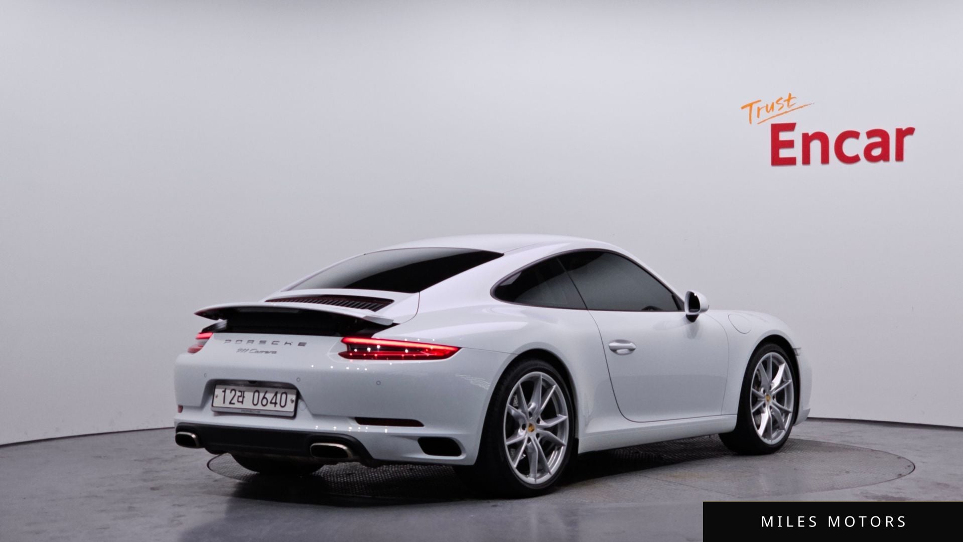 Porsche 911 2017 — миниатюра 2