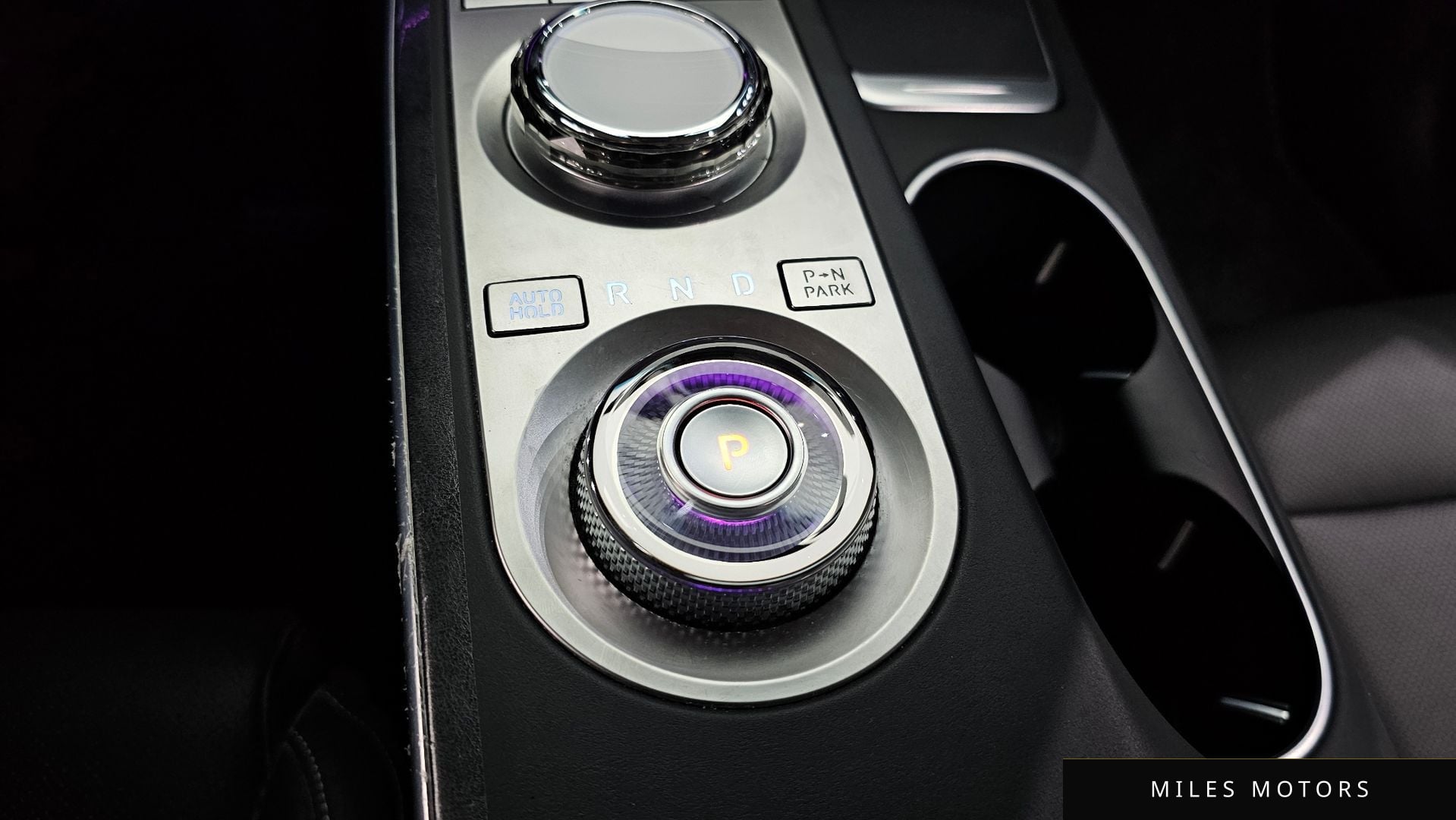 Genesis GV70 2023 — миниатюра 12