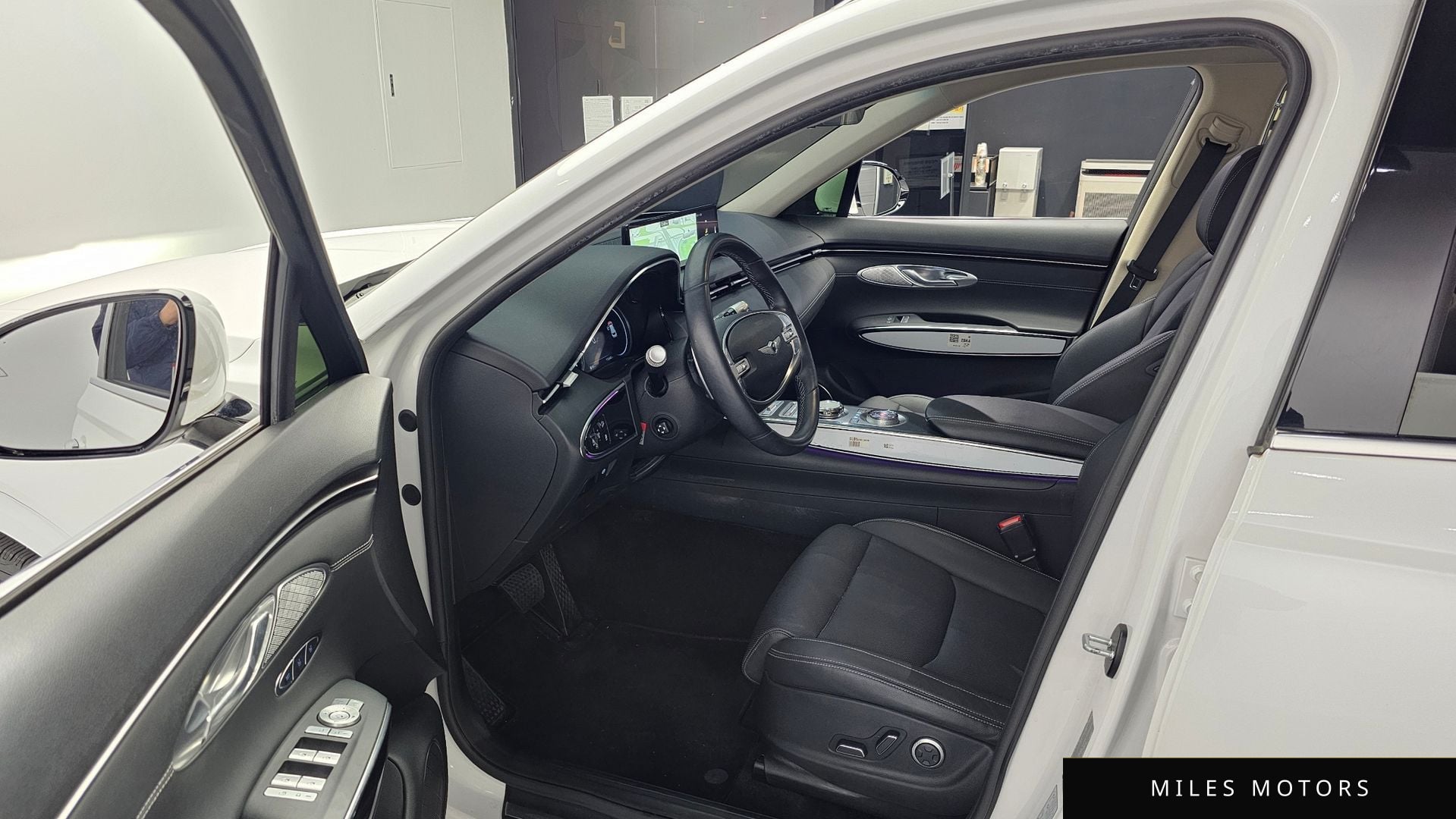 Genesis GV70 2023 — миниатюра 13