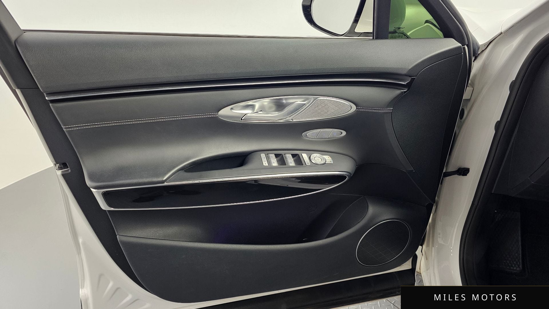 Genesis GV70 2023 — миниатюра 14