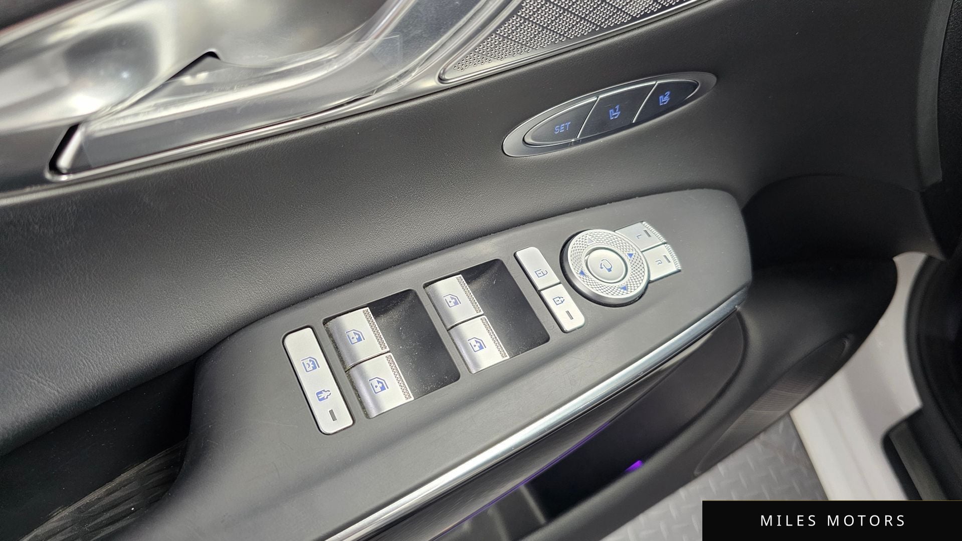 Genesis GV70 2023 — миниатюра 28