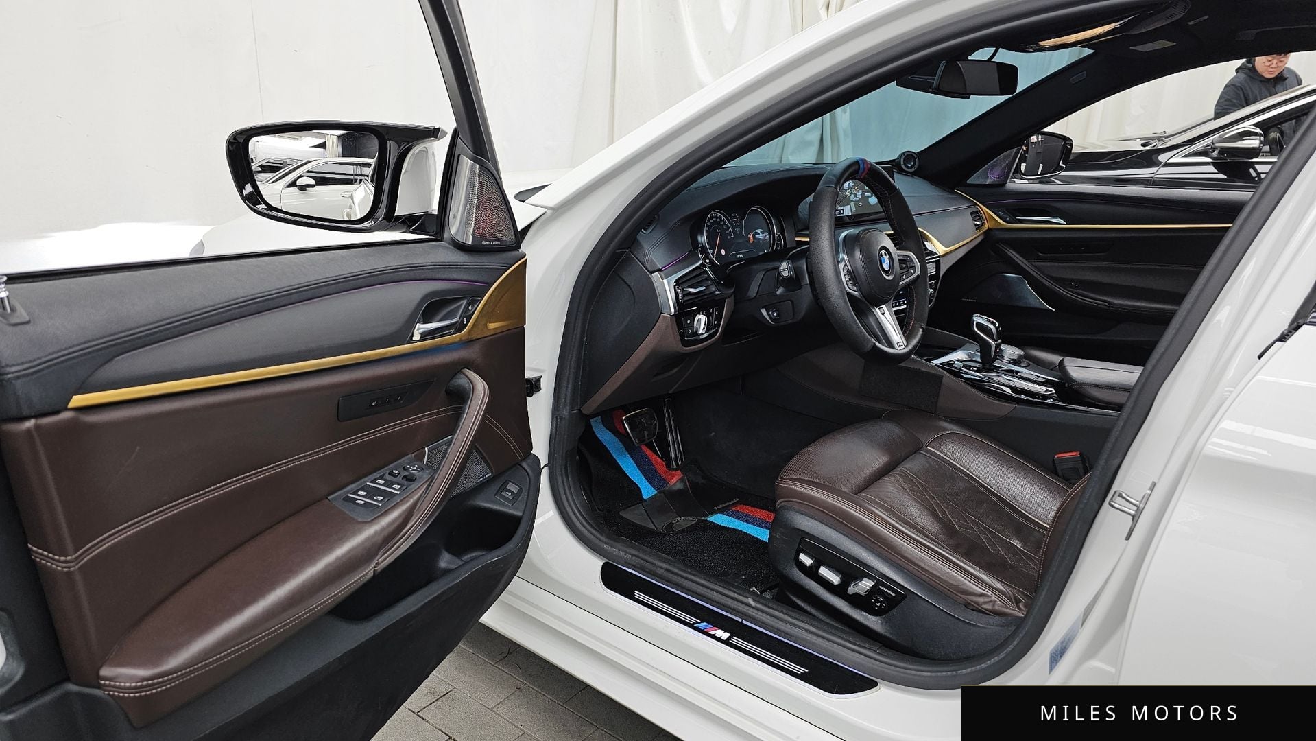 BMW 5 Series (G30) 2017 — миниатюра 10