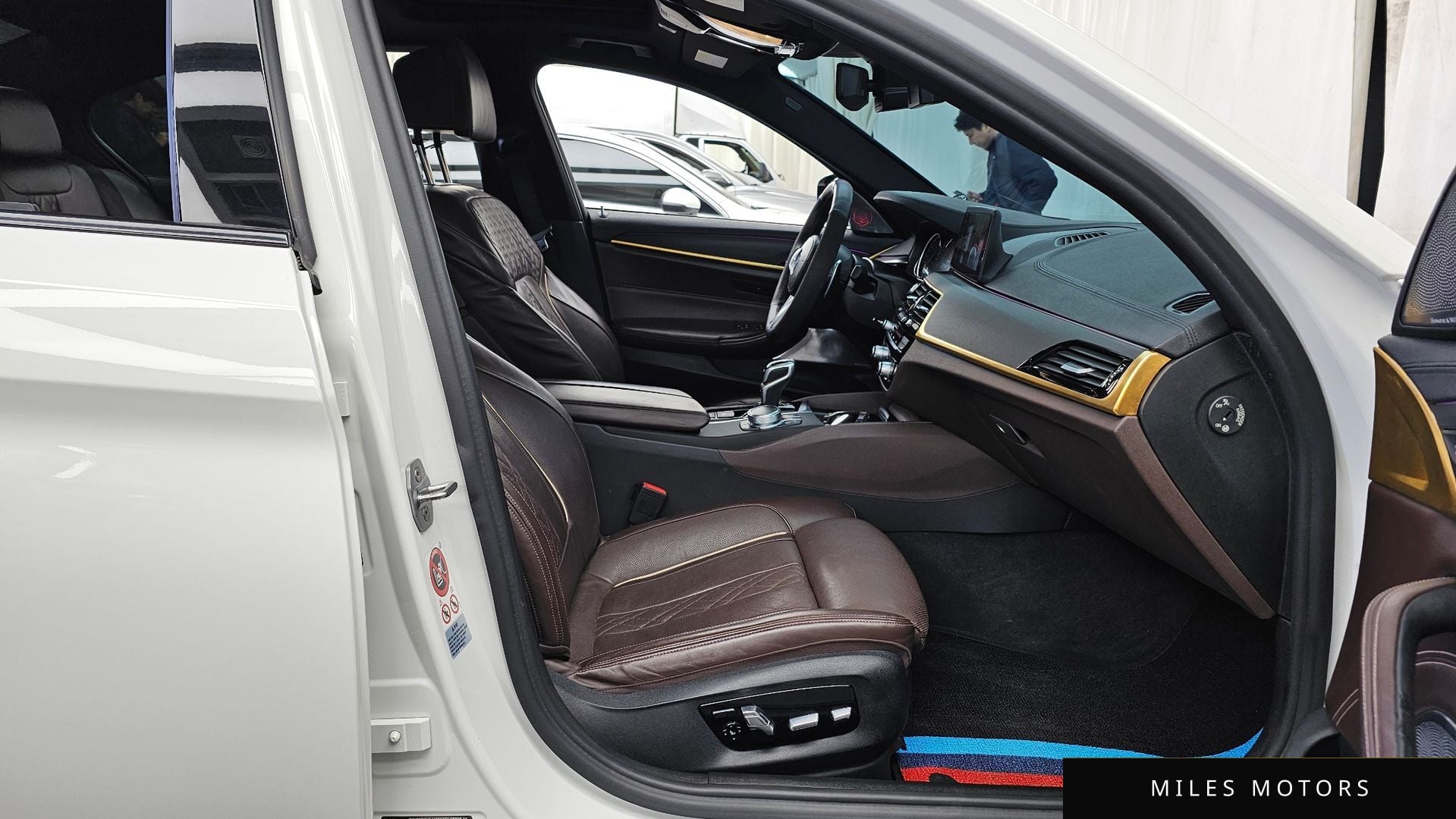 BMW 5 Series (G30) 2017 — миниатюра 11
