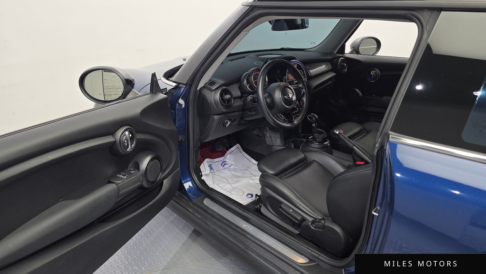 MINI Cooper D 2015 — миниатюра 10