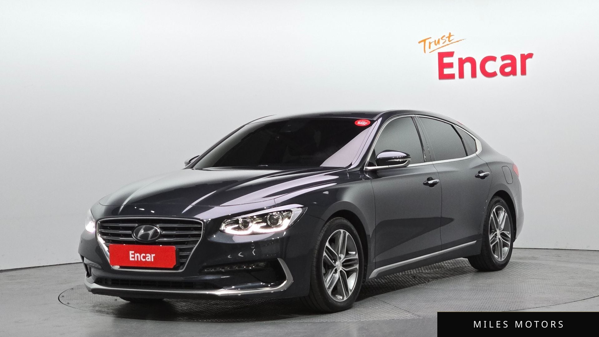 Hyundai Grandeur 2018 — фото 1 из 12