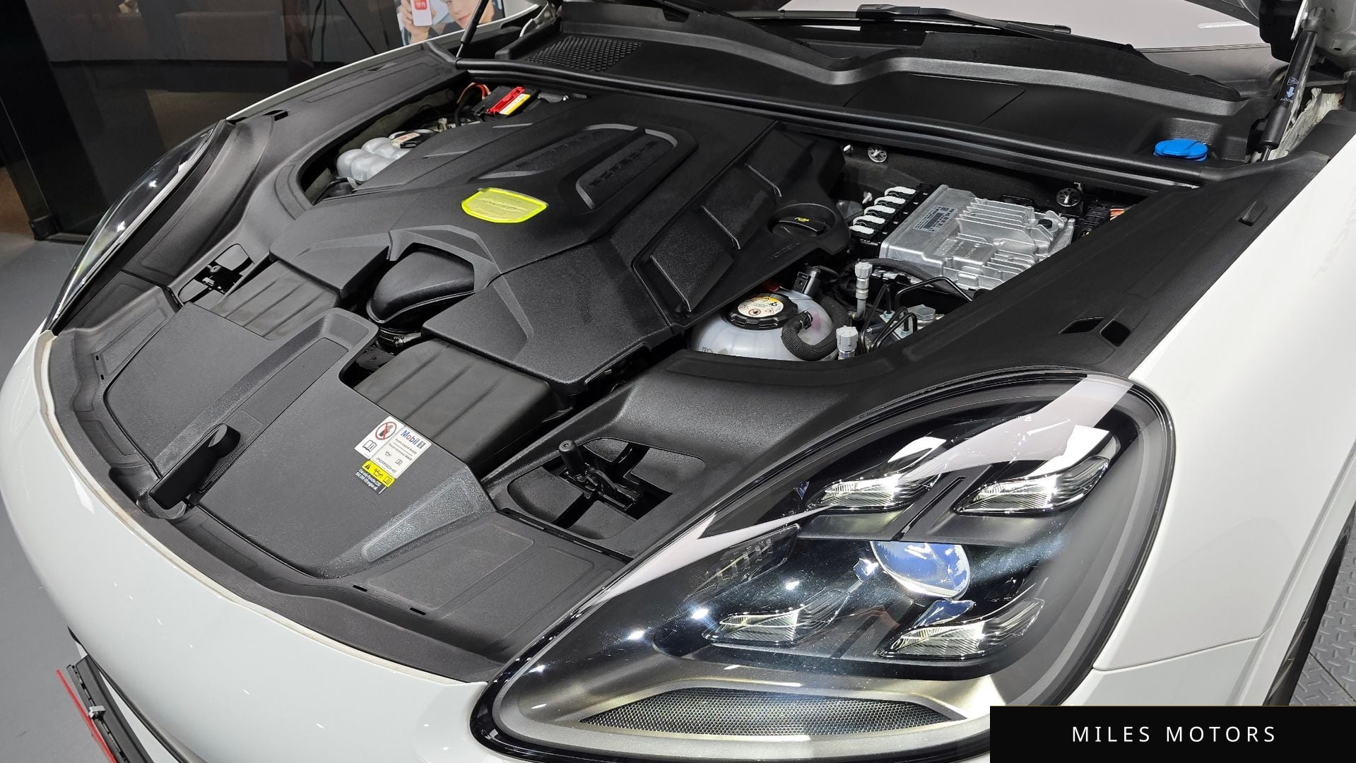 Porsche Cayenne 2023 — миниатюра 6