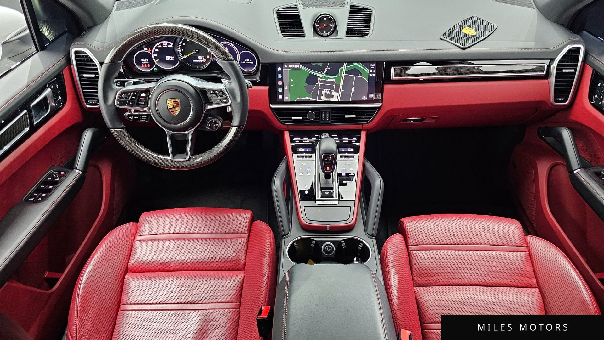 Porsche Cayenne 2023 — миниатюра 10