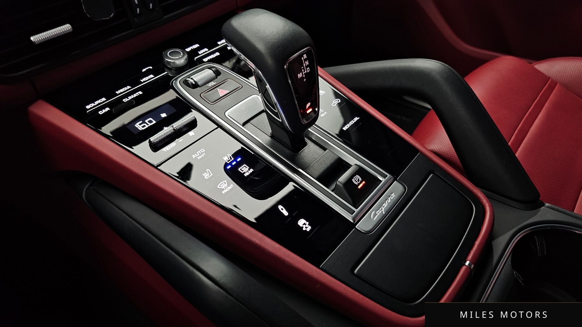 Porsche Cayenne 2023 — миниатюра 12