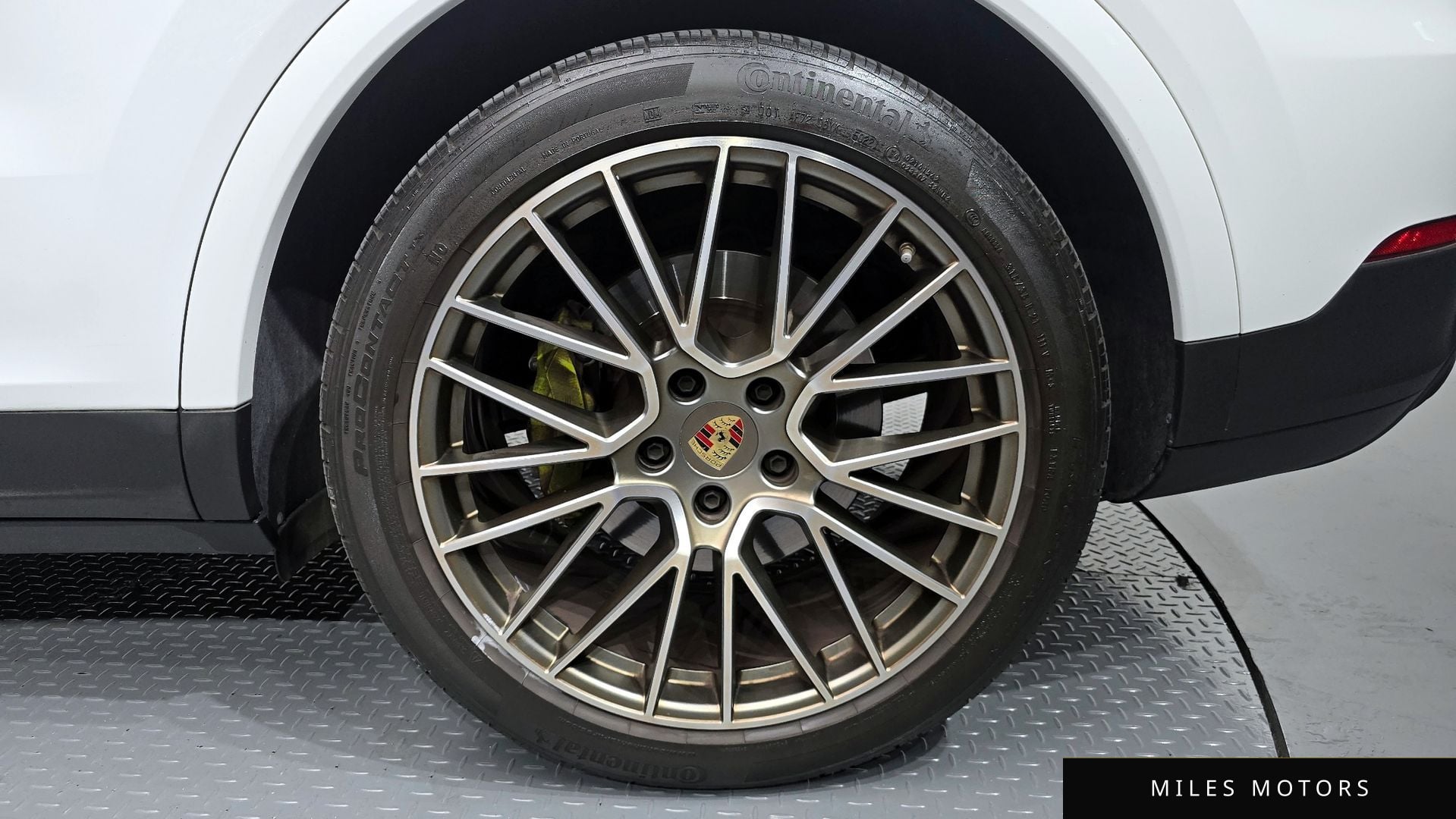 Porsche Cayenne 2023 — миниатюра 7