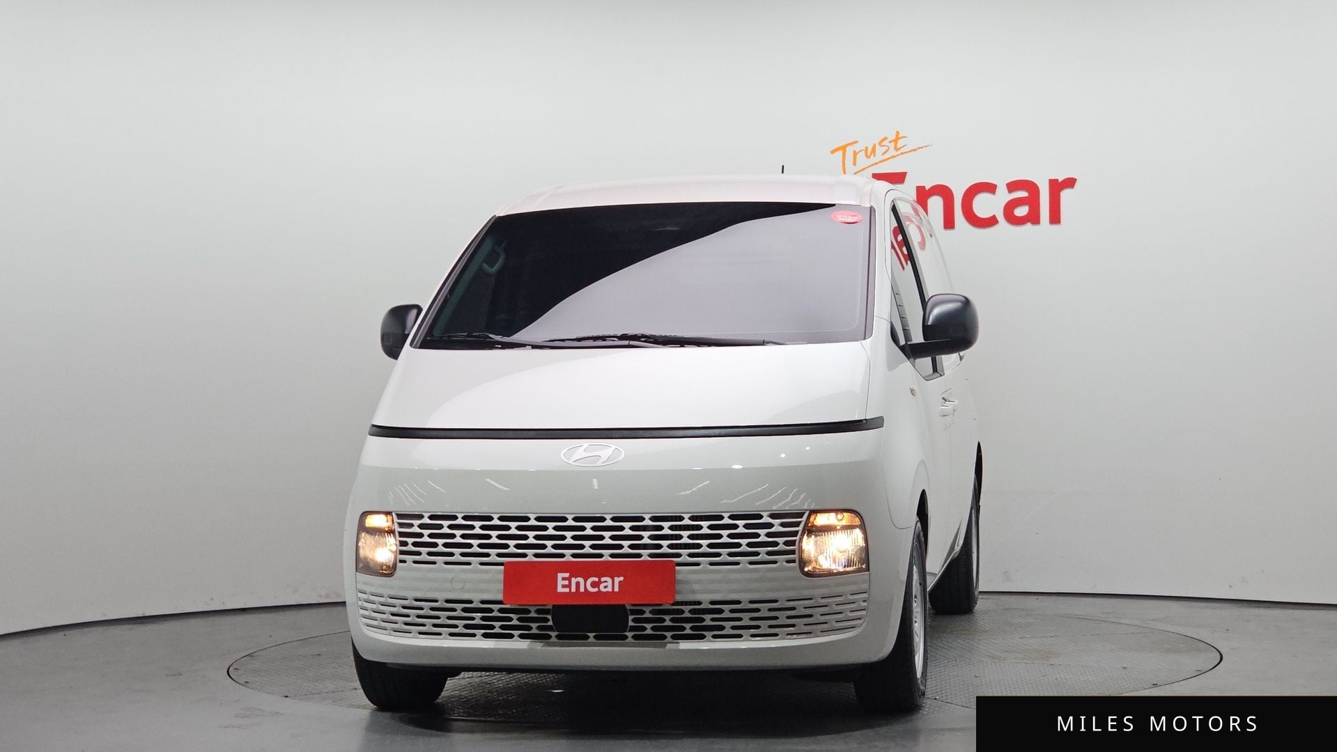 Hyundai Staria 2025 — миниатюра 3