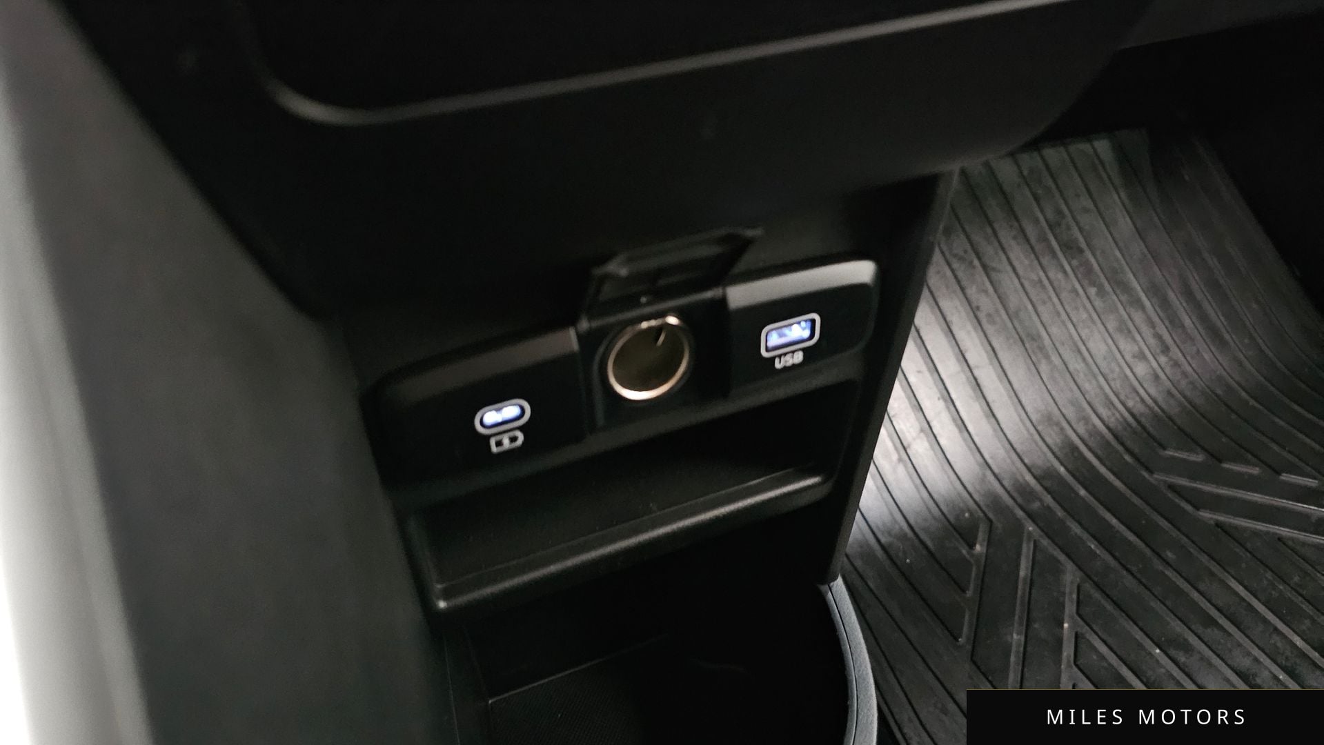 Hyundai Staria 2025 — миниатюра 18