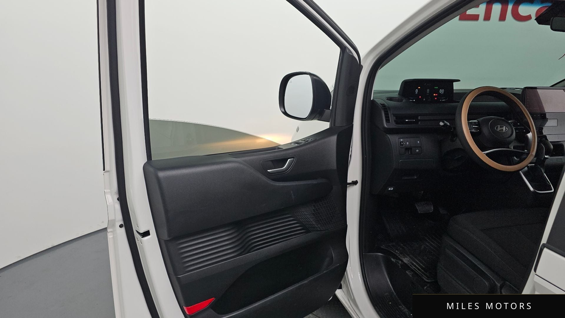 Hyundai Staria 2025 — миниатюра 14
