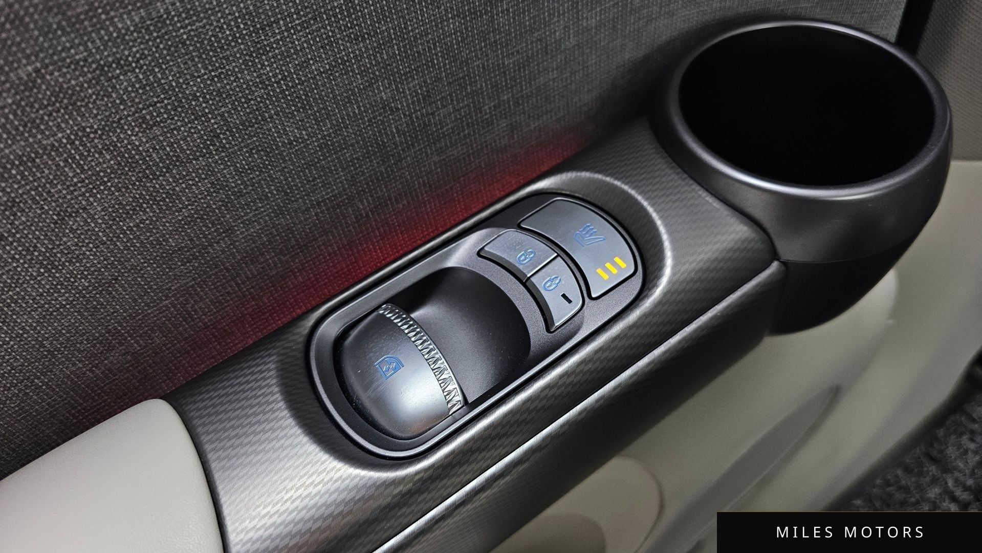 Genesis GV60 2022 — миниатюра 18