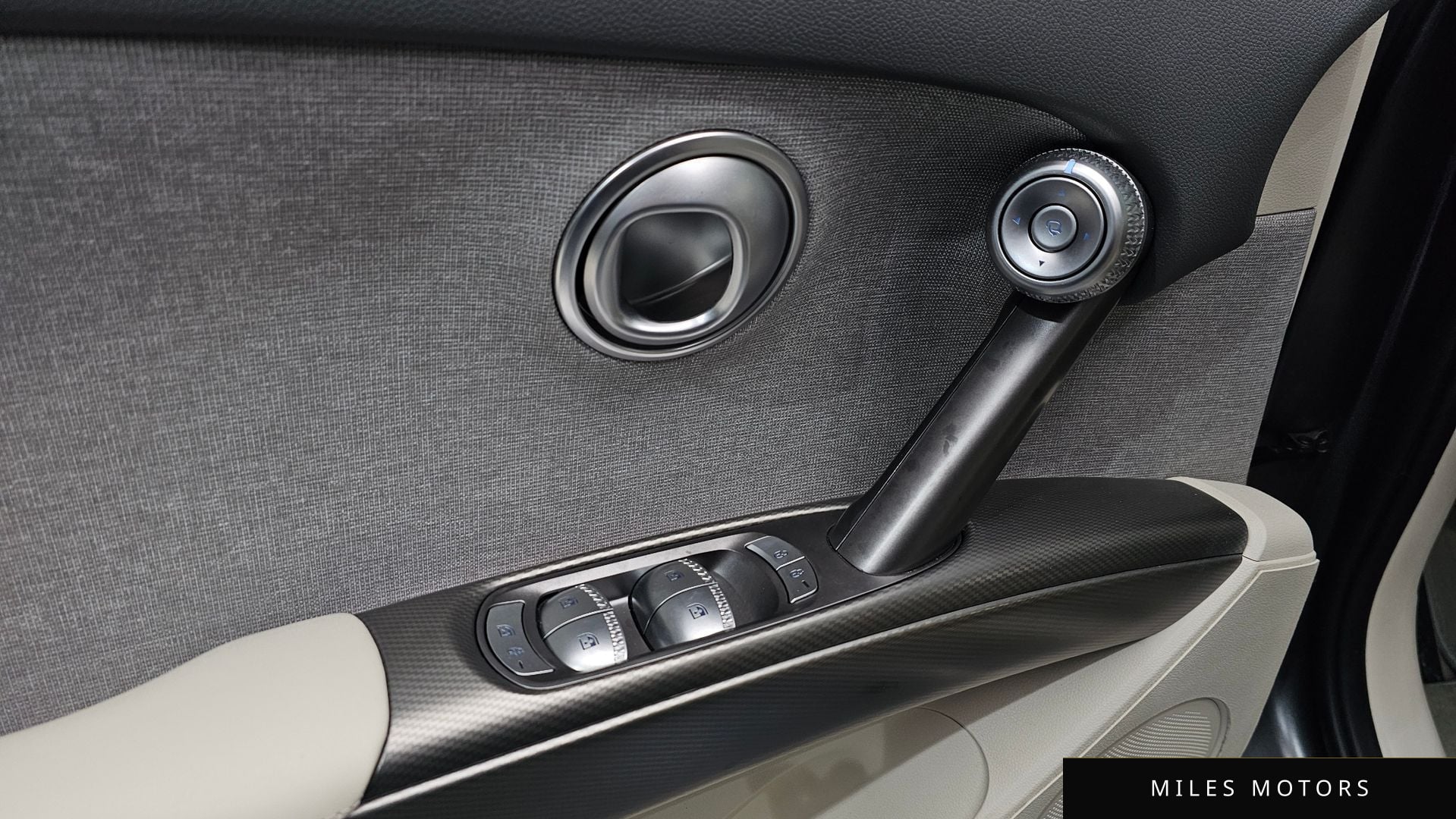 Genesis GV60 2022 — миниатюра 19