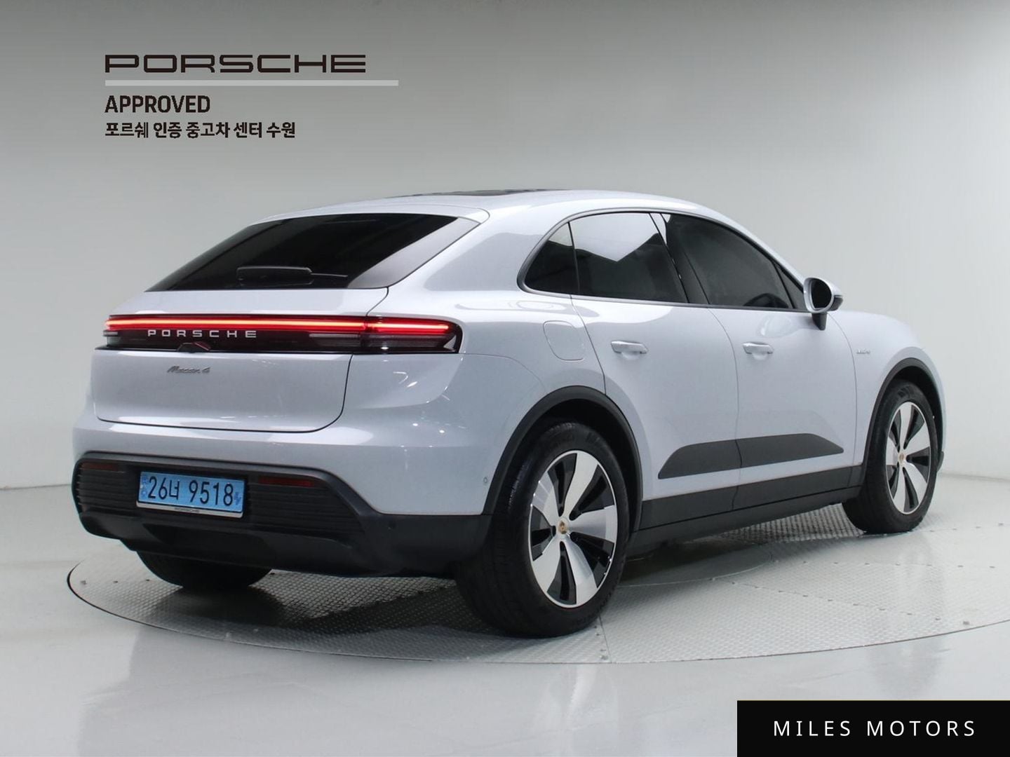 Porsche Macan 2025 — миниатюра 2